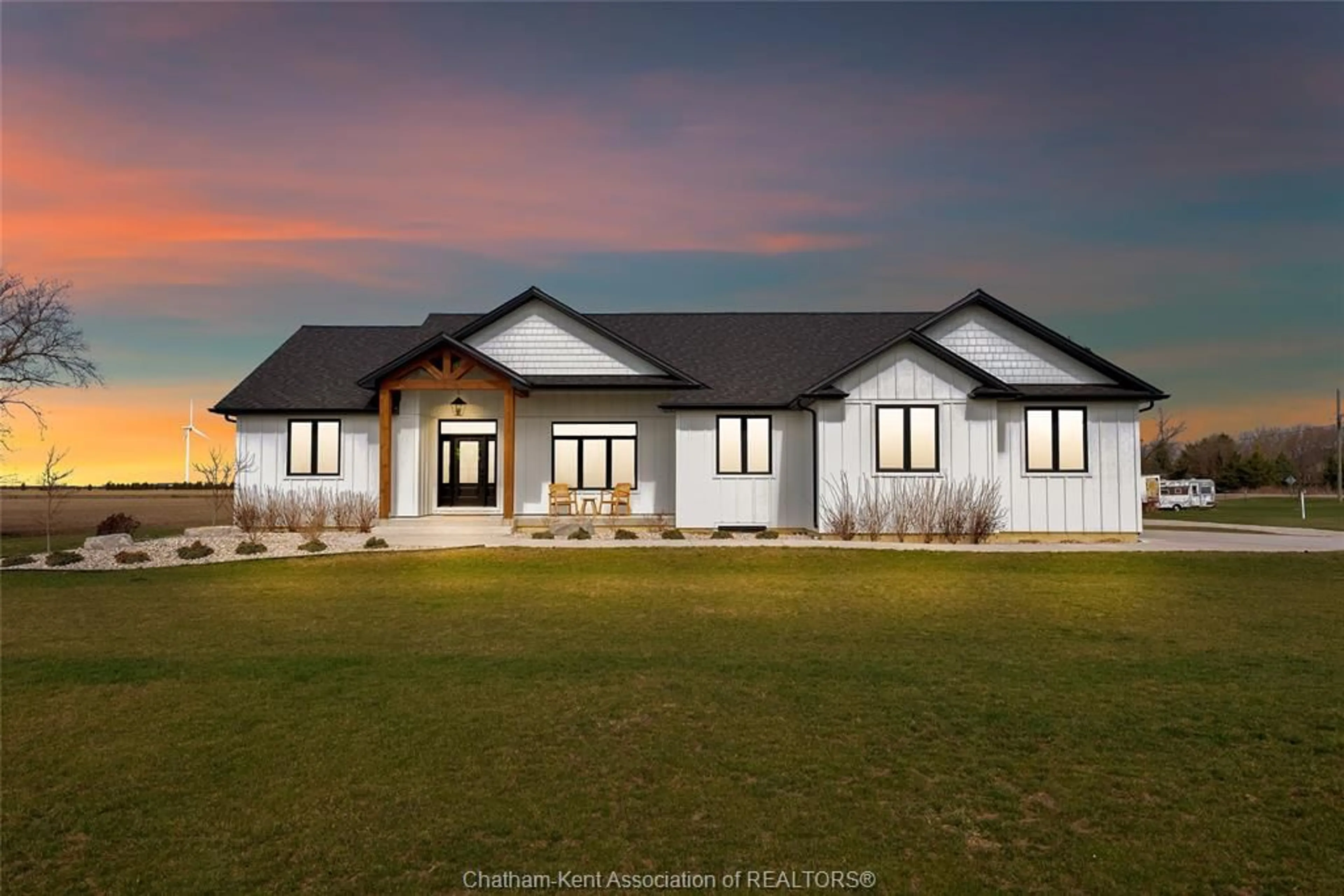 Home with vinyl exterior material, building for 4439 GLENWOOD Line, Merlin Ontario N0P 1W0