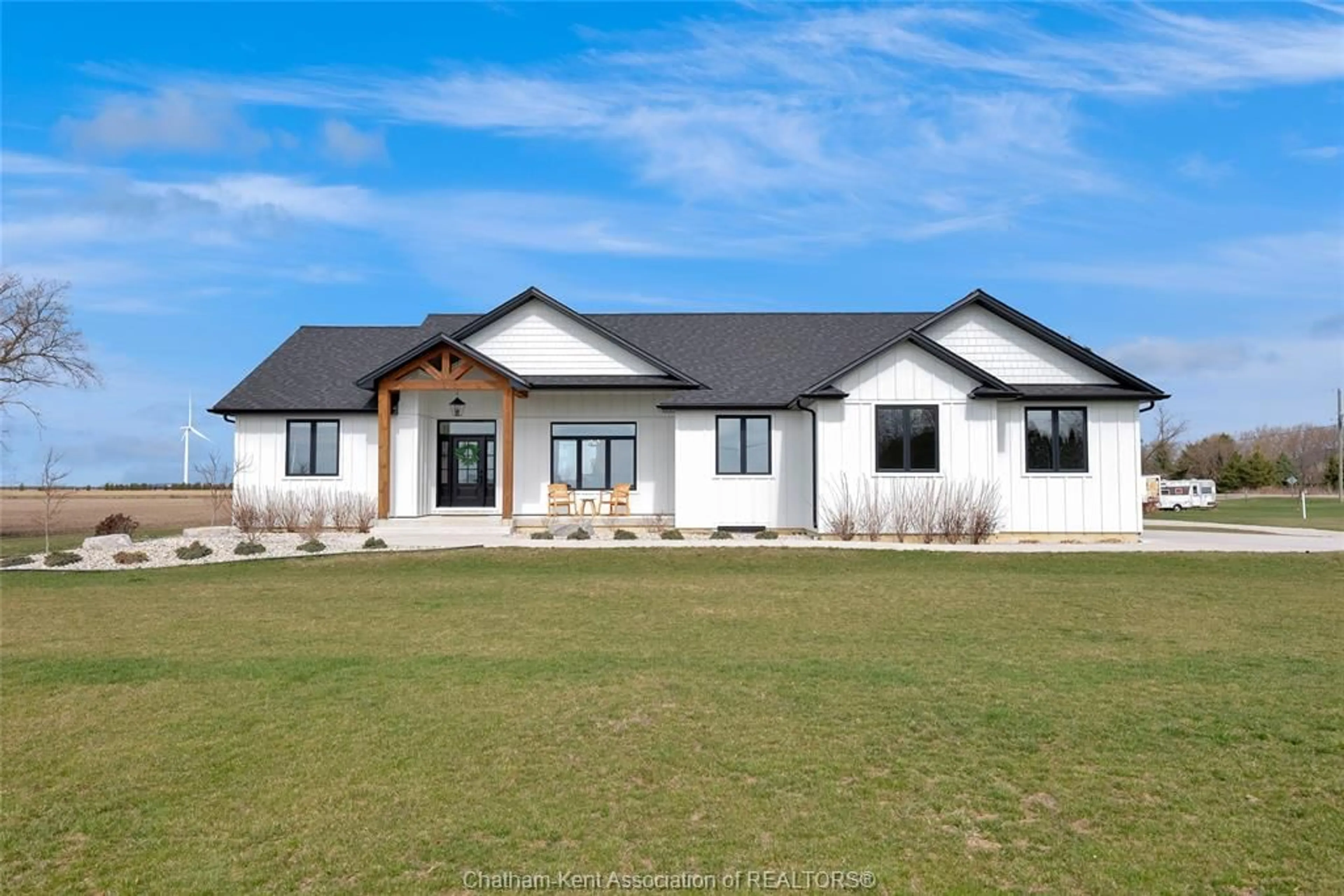 Home with vinyl exterior material, building for 4439 GLENWOOD Line, Merlin Ontario N0P 1W0