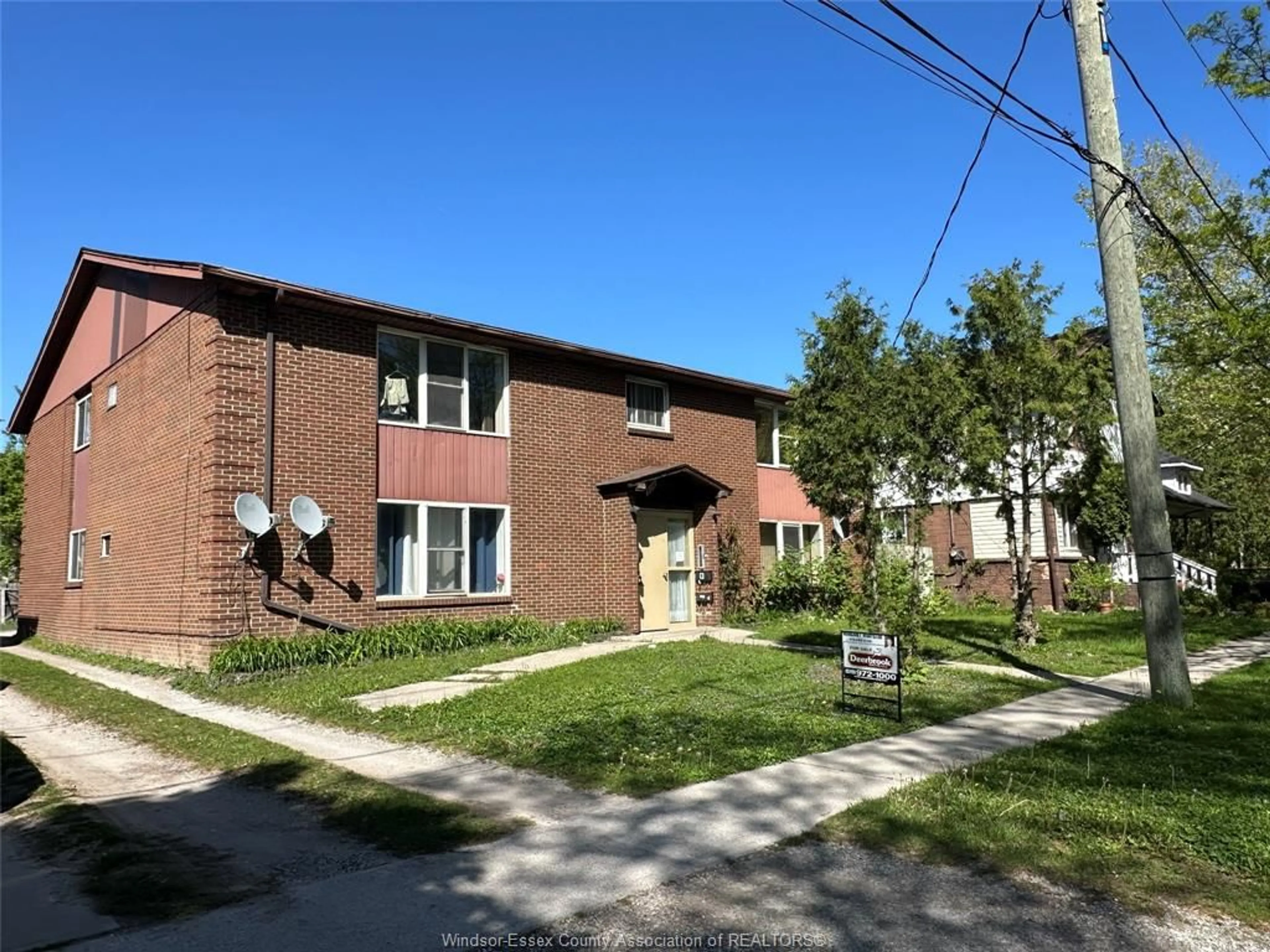 Home with brick exterior material, street for 650 BROCK St, Windsor Ontario N9C 2T2