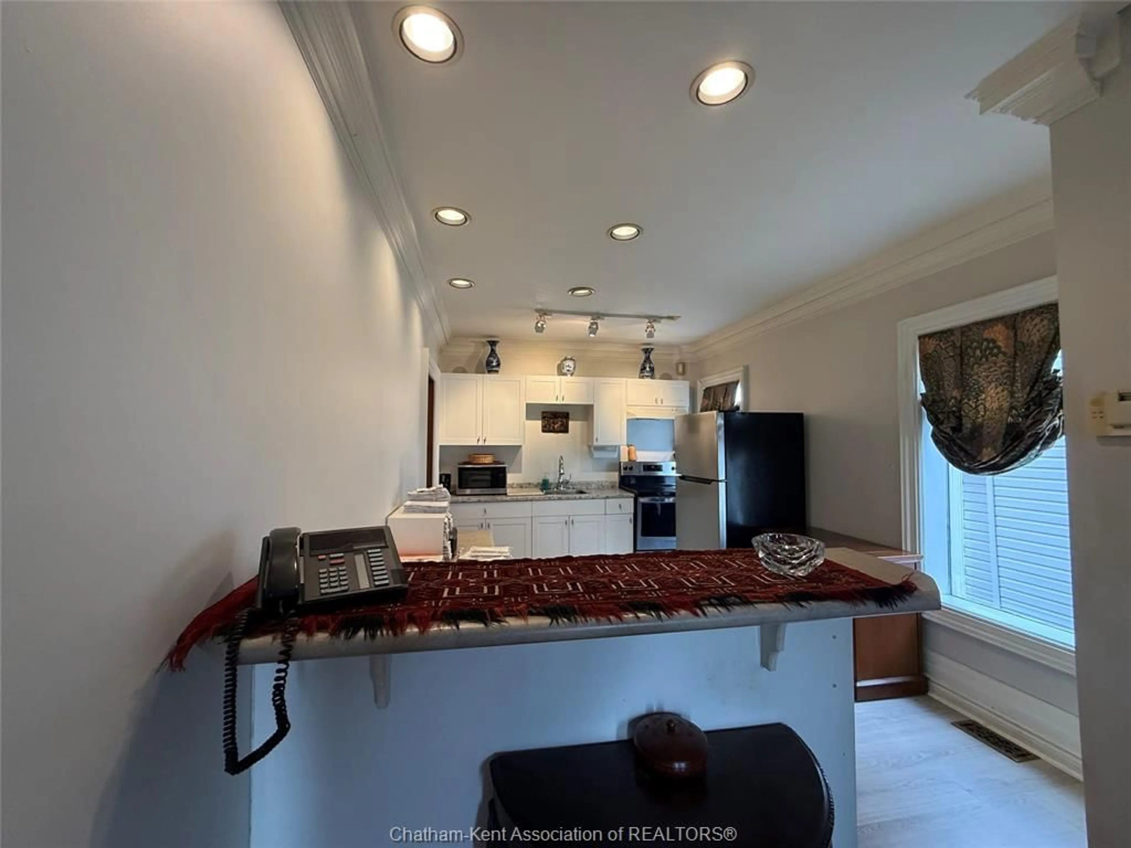 Open concept kitchen, unknown for 257 ST CLAIR St, Chatham Ontario N7L 3J8