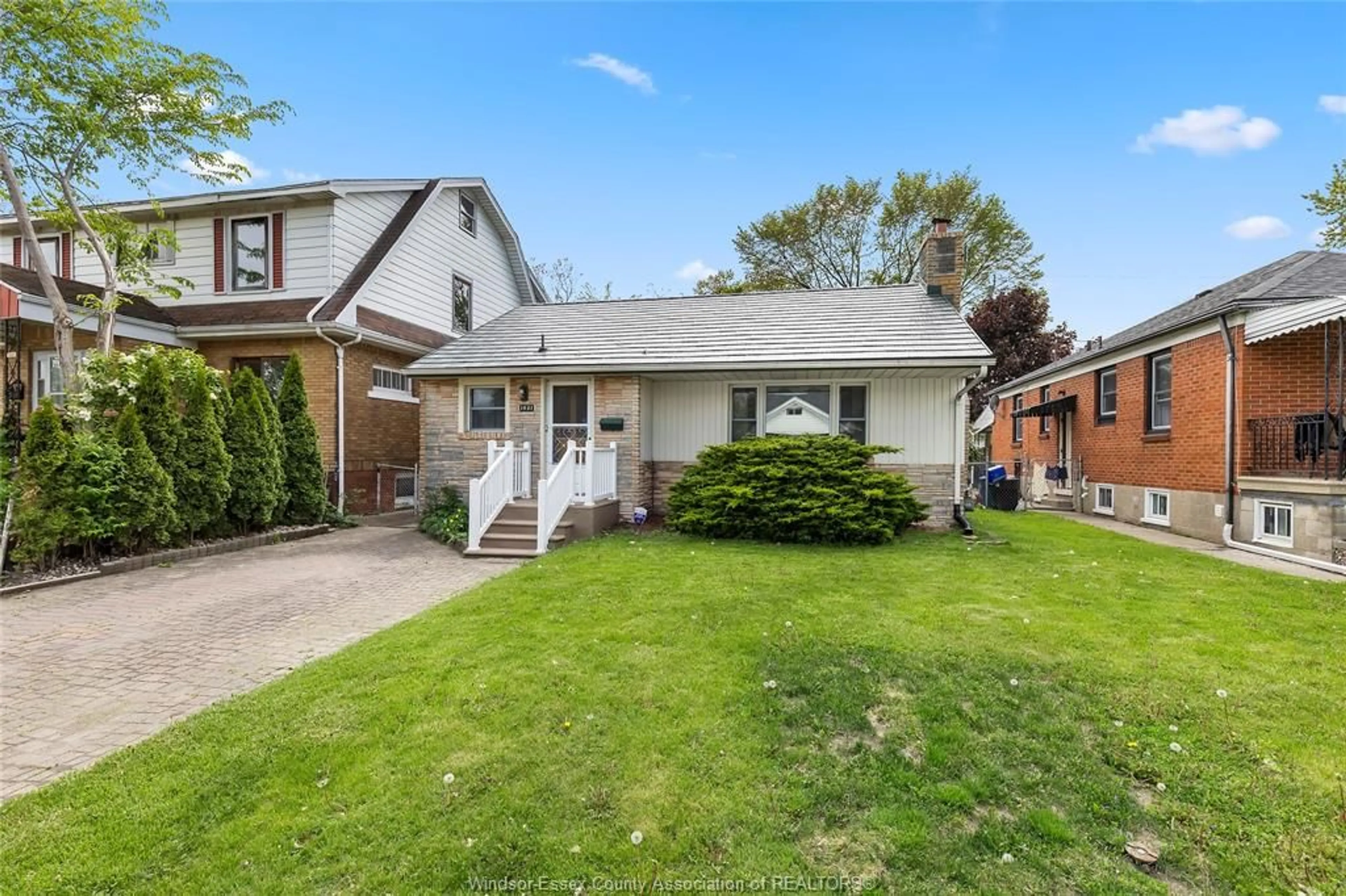 Home with vinyl exterior material, street for 1531 PILLETTE Rd, Windsor Ontario N8Y 3C3