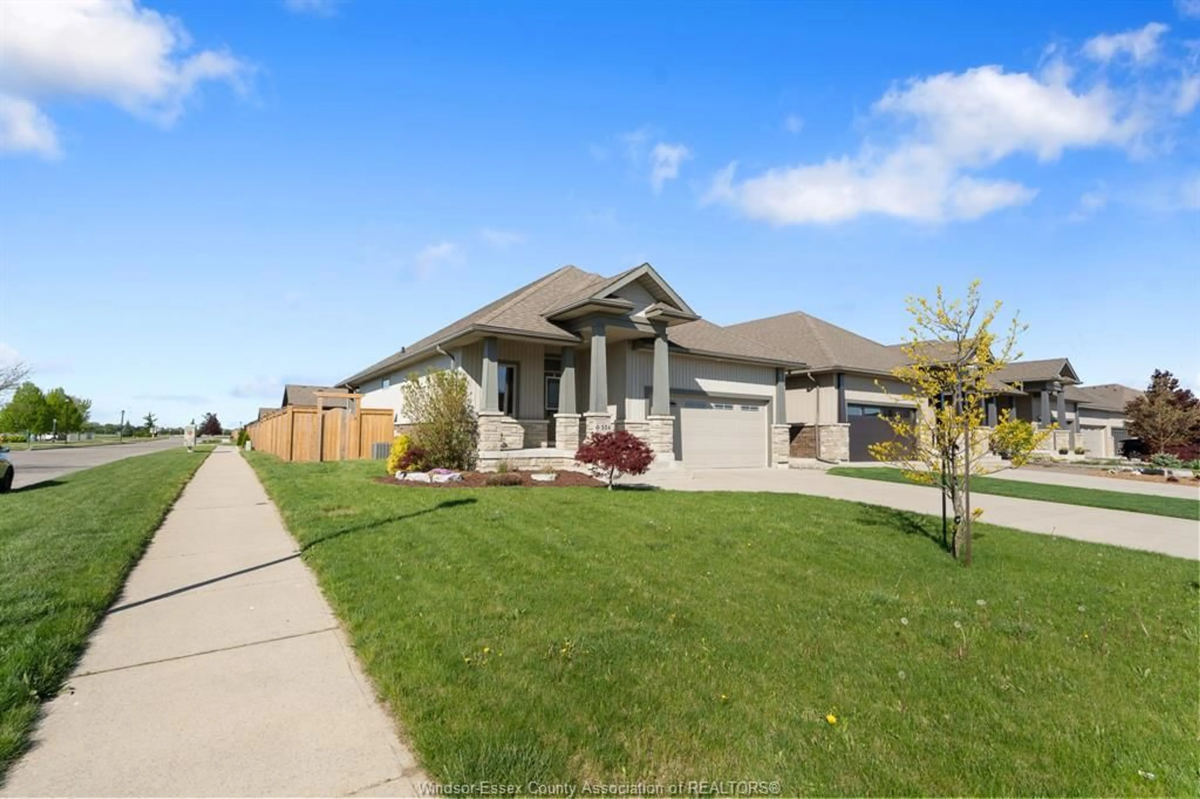 Home with brick exterior material, street for 504 EVENTIDE Pl, Chatham Ontario N7L 0G2