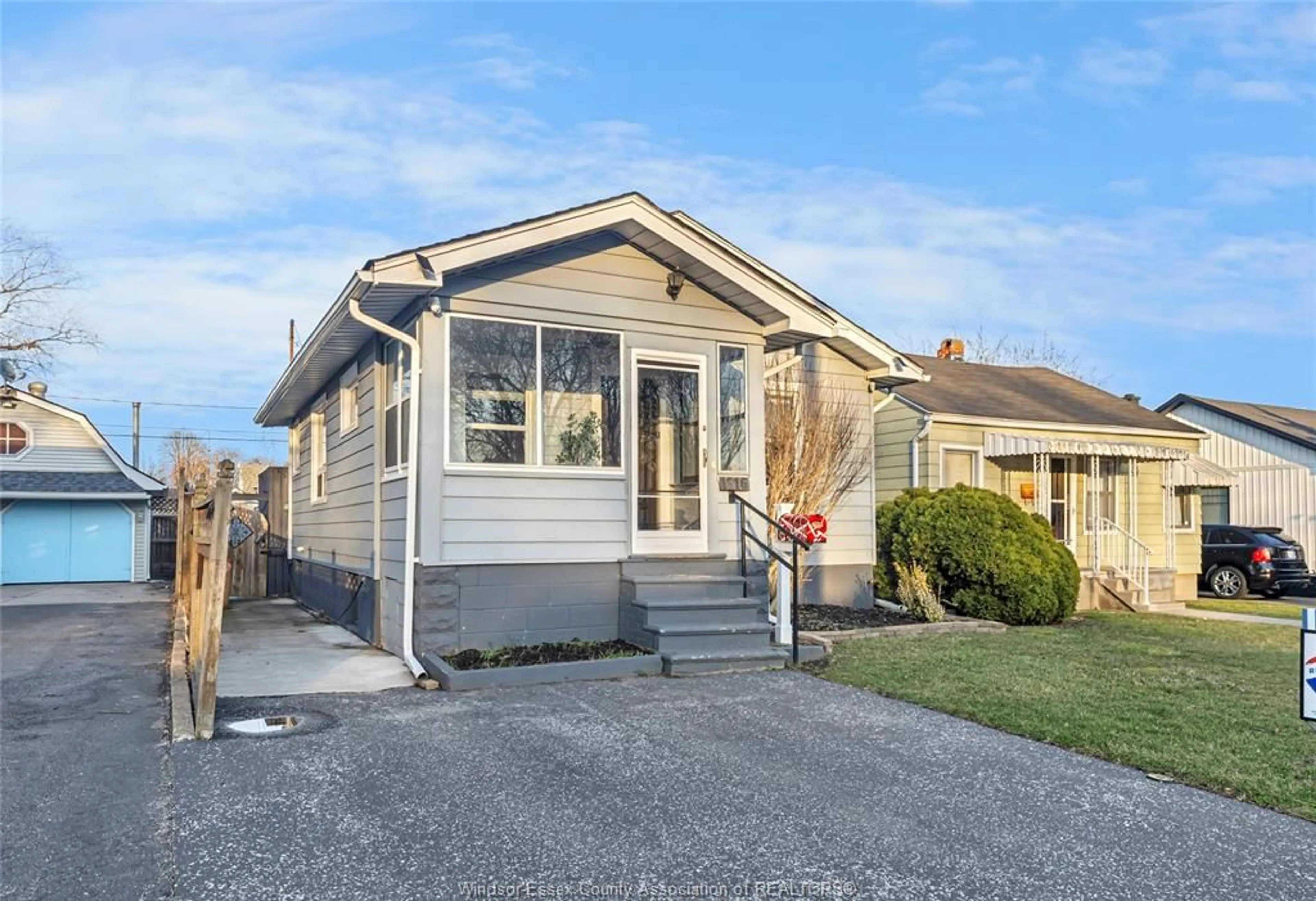 Home with vinyl exterior material, street for 1216 FELIX, Windsor Ontario N9C 3L7