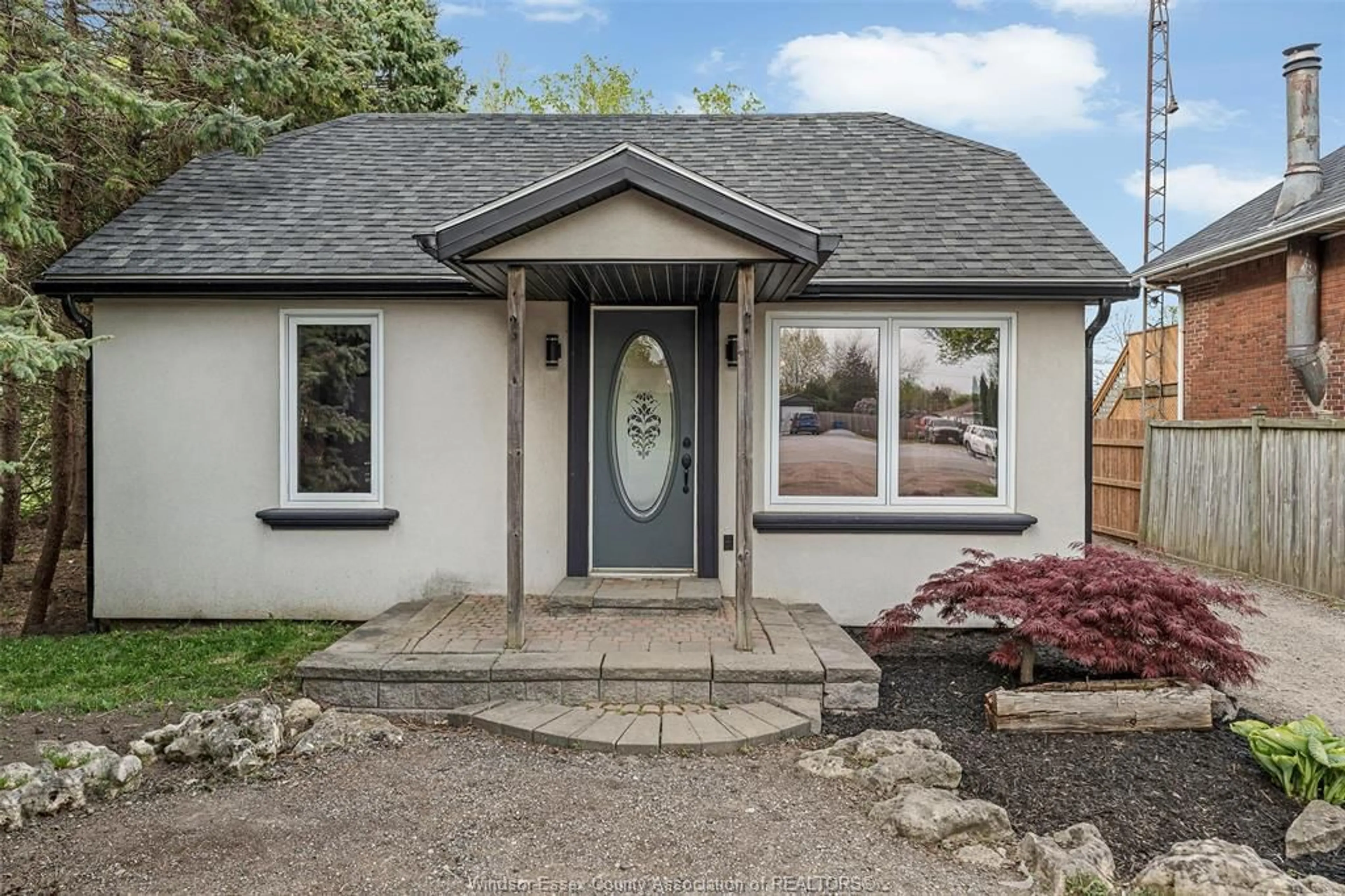Home with vinyl exterior material, street for 21041 CHARRING CROSS Rd, Charing Cross Ontario N0P 1G0