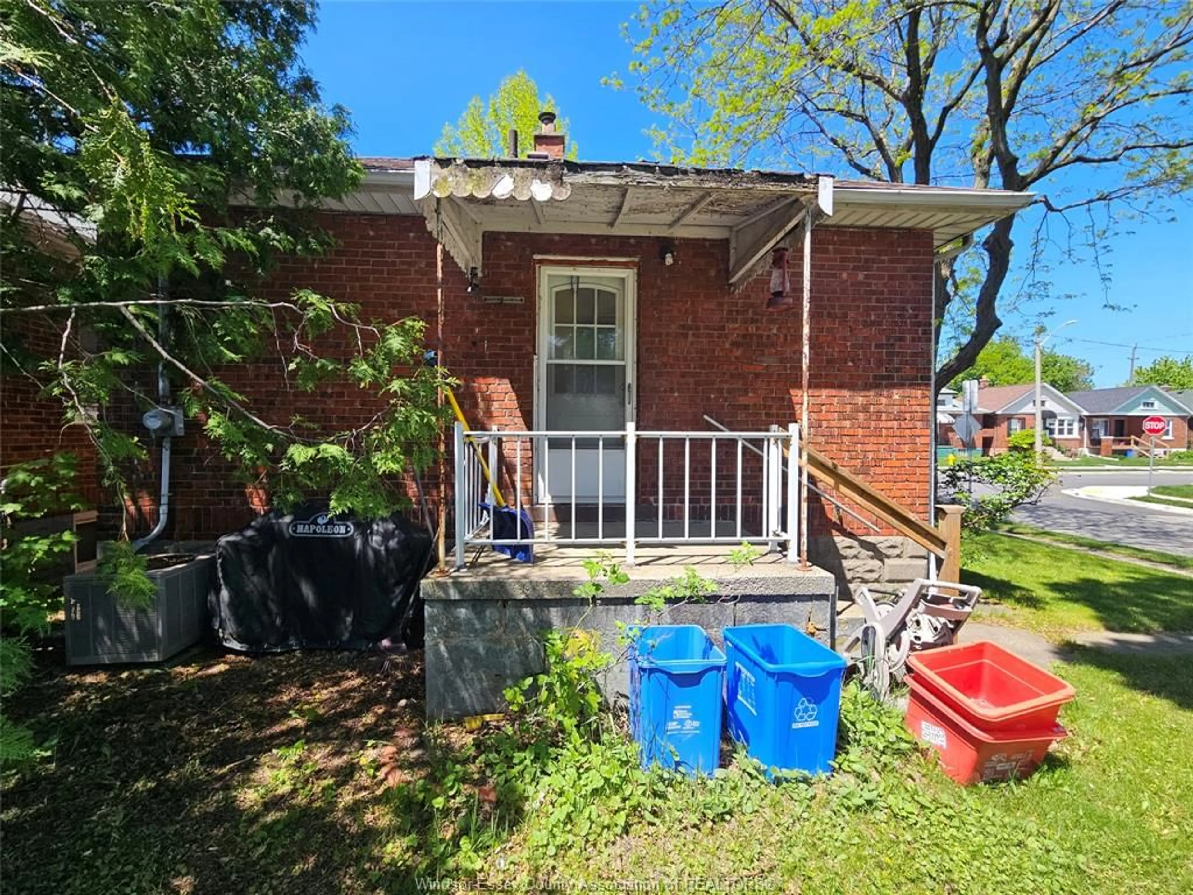 Unknown for 1093 ELLIS St, Windsor Ontario N8X 2J2