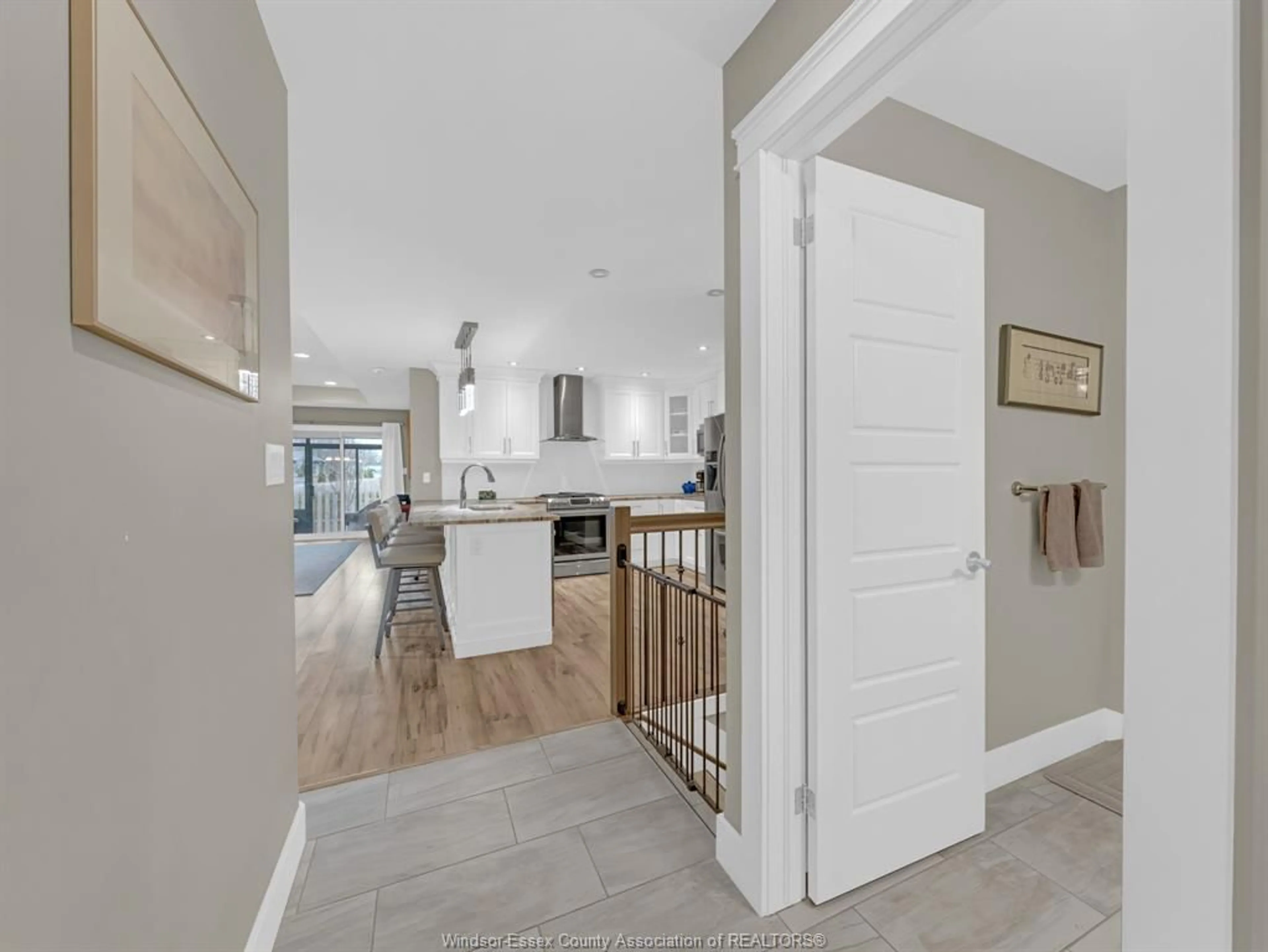 Open concept kitchen, ceramic/tile floor for 11 CRANBERRY, Kingsville Ontario N9Y 3S2