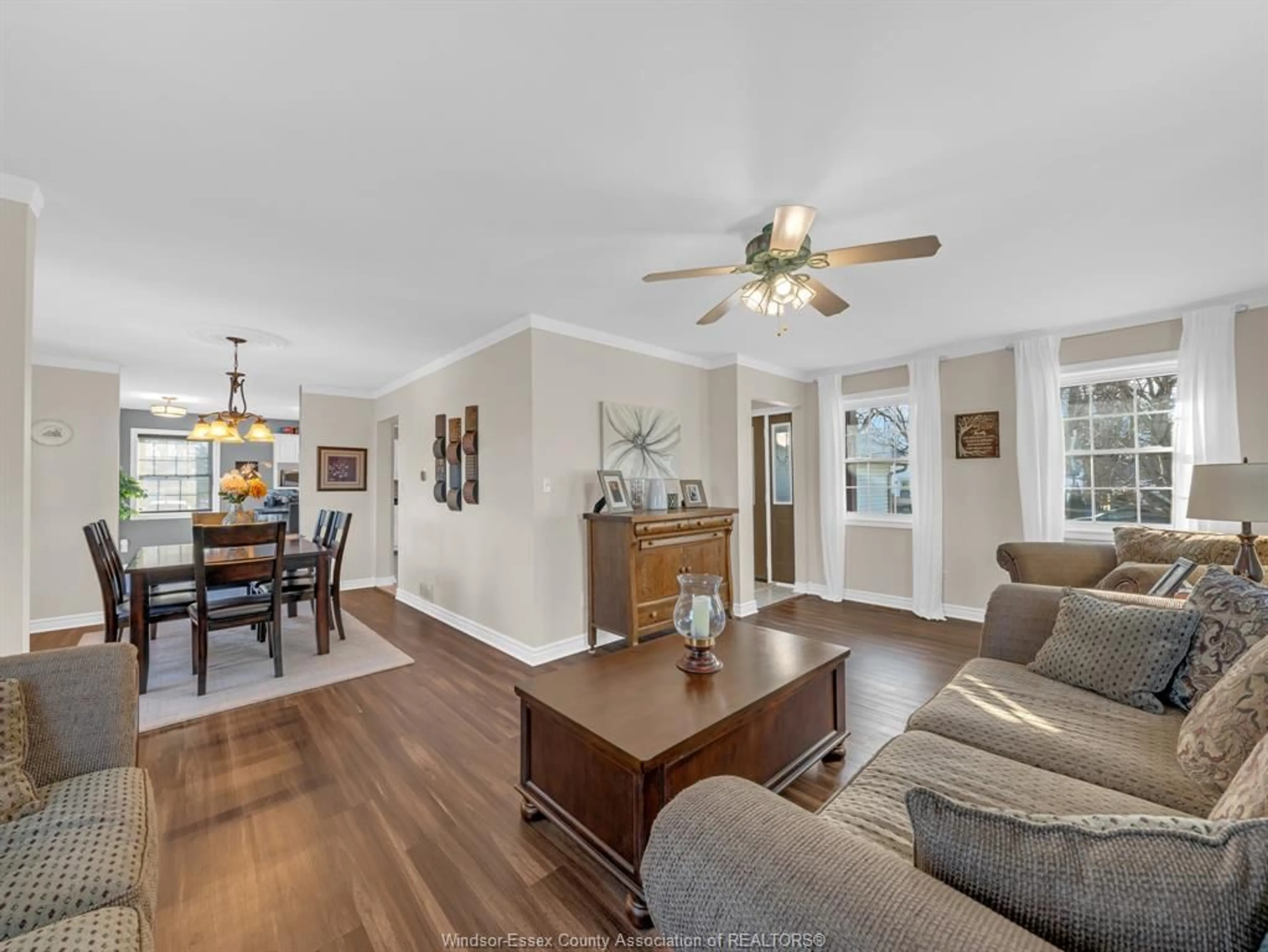 Living room with furniture, wood/laminate floor for 1562 LEE Rd, Ruthven Ontario N0P 2G0