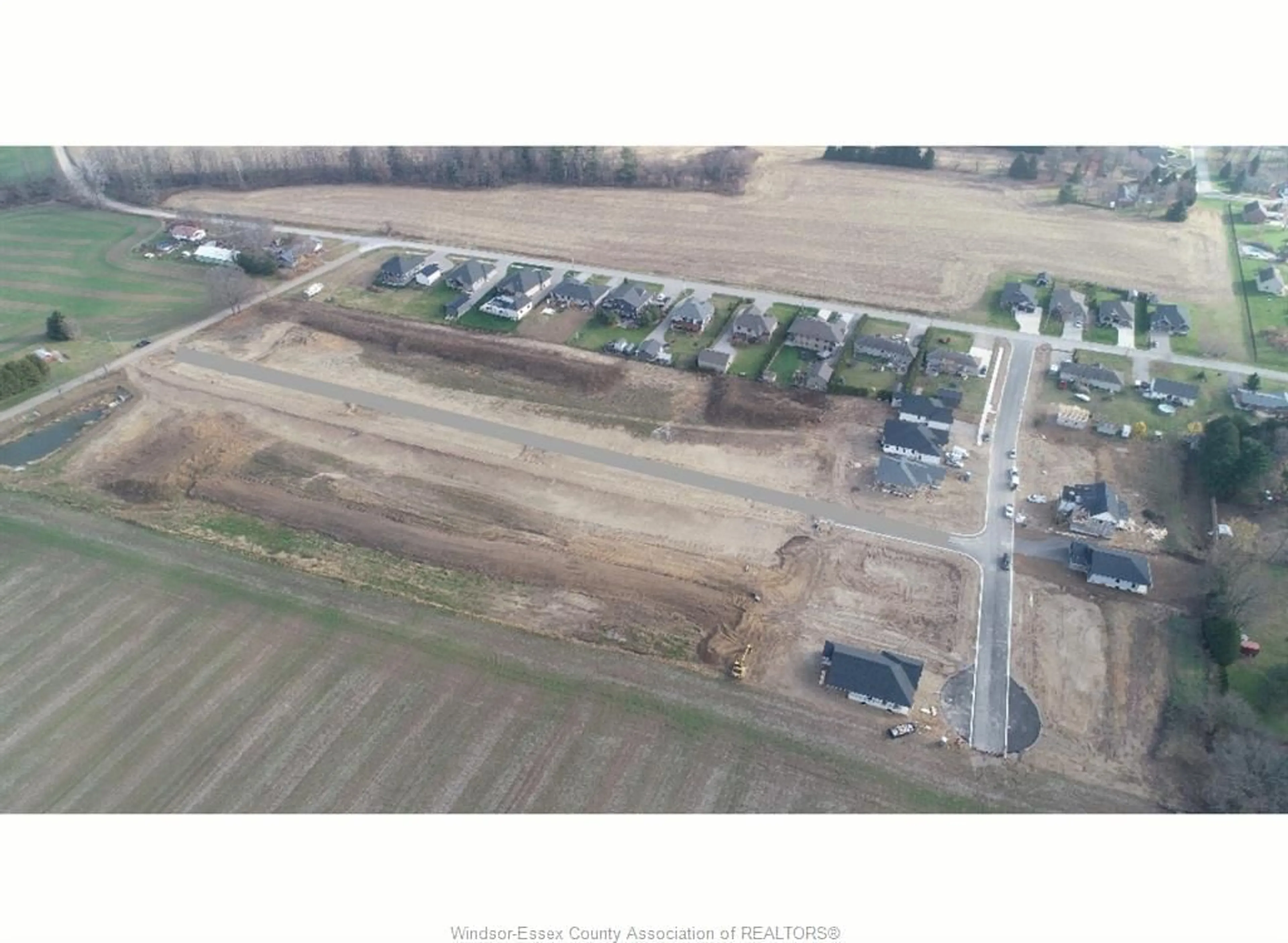 A pic from outside/outdoor area/front of a property/back of a property/a pic from drone, building for 8341 SANDYTOWN Rd, Straffordville Ontario N0J 1Y0