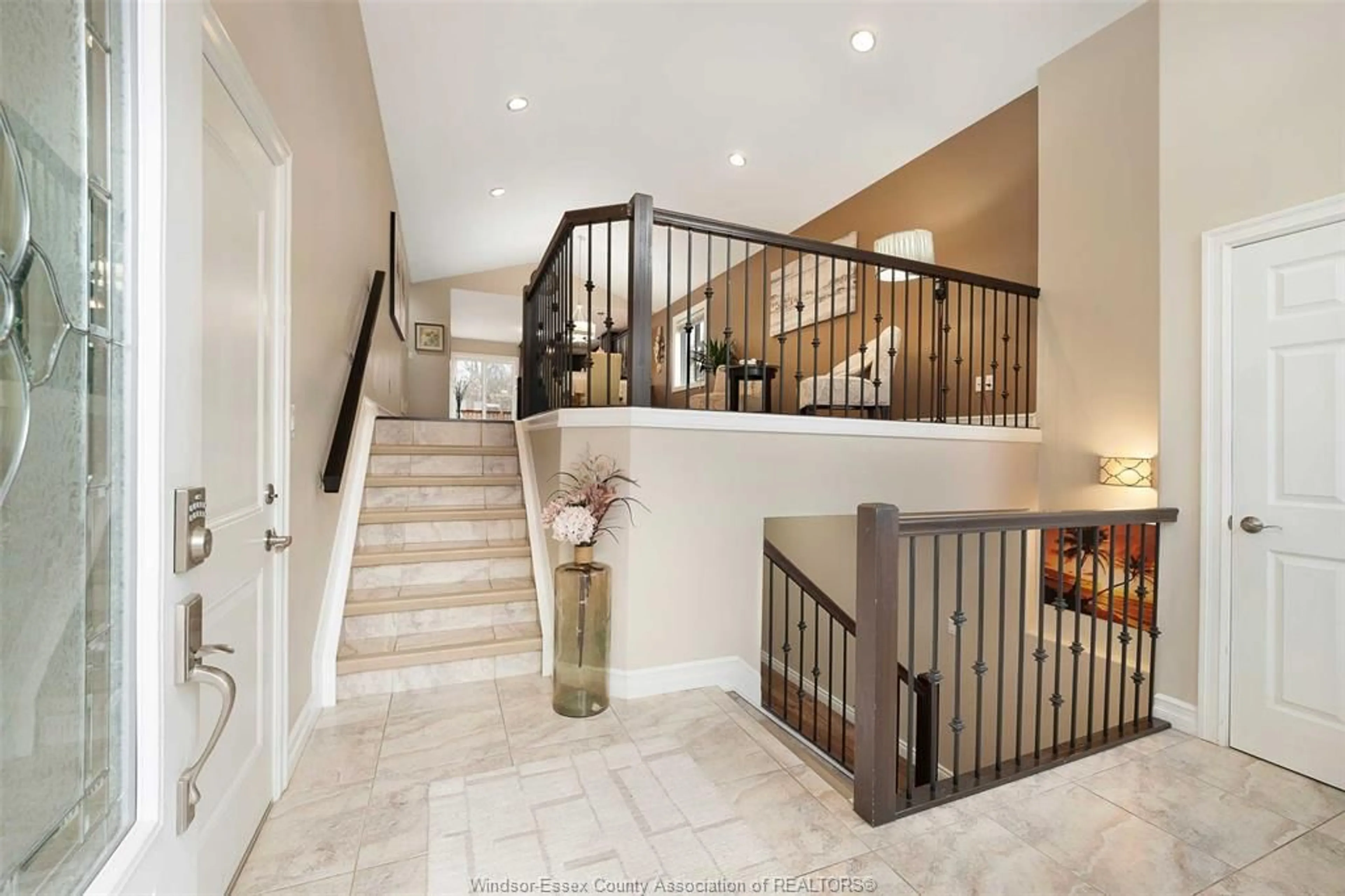Unknown for 2155 Mark Ave, Windsor Ontario N9B 3X6