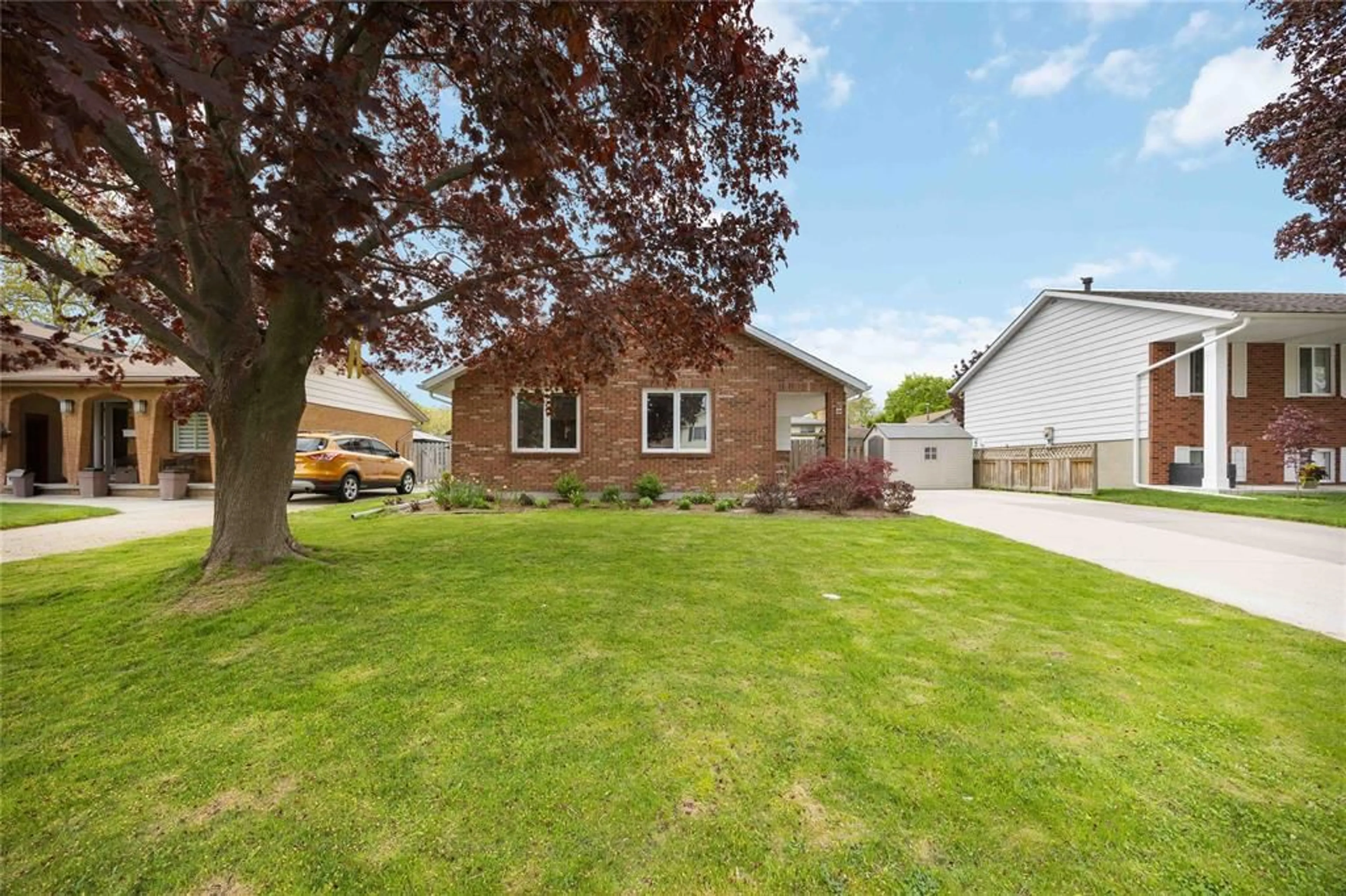 Unknown for 1068 BRIMWOOD Cres, Sarnia Ontario N7S 5E9
