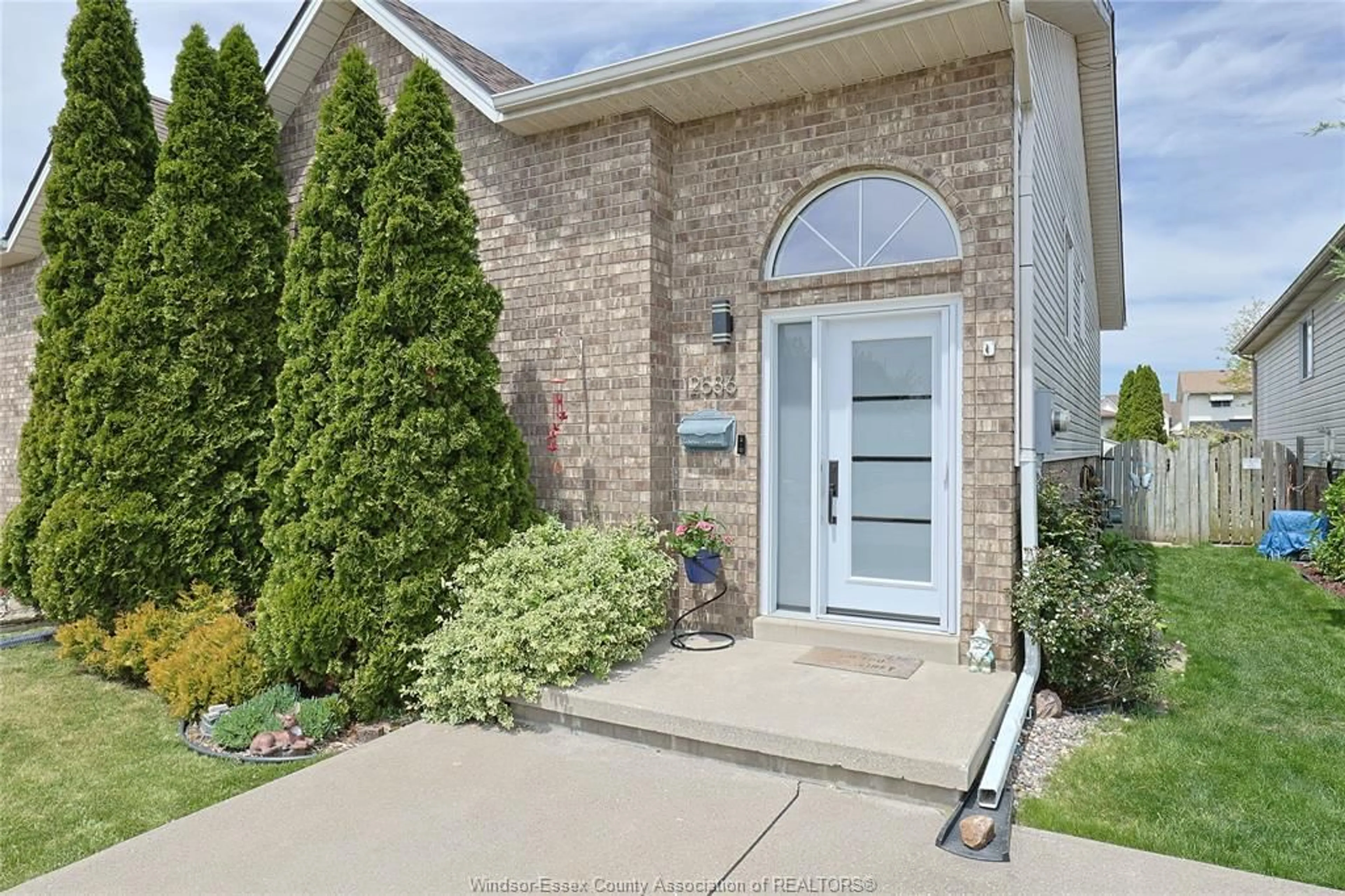 Unknown for 12586 HORWOOD Cres, Tecumseh Ontario N8N 4T7