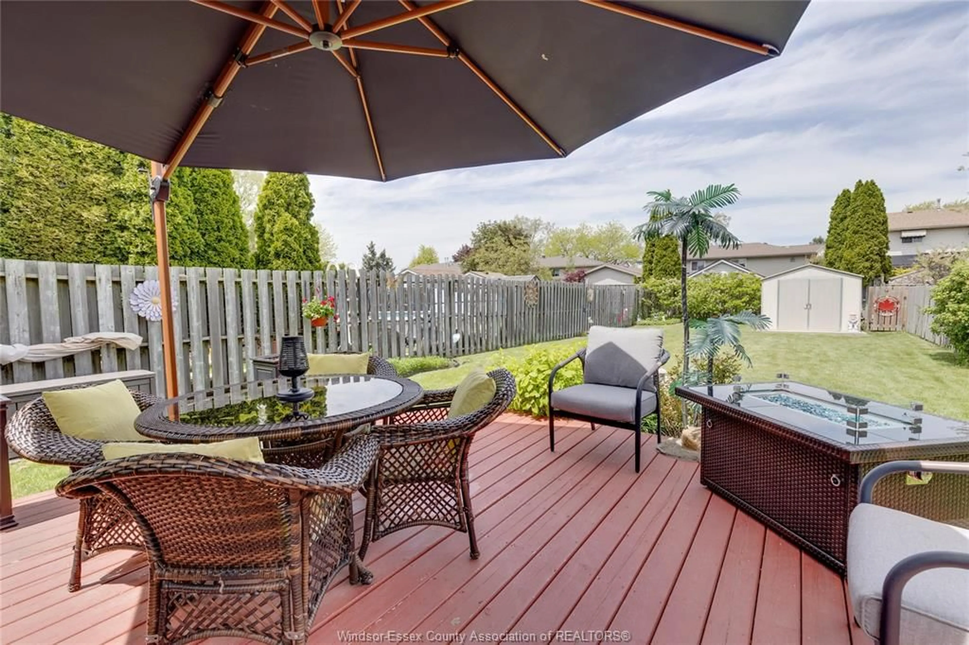 Patio, water/lake/river/ocean view for 12586 HORWOOD Cres, Tecumseh Ontario N8N 4T7