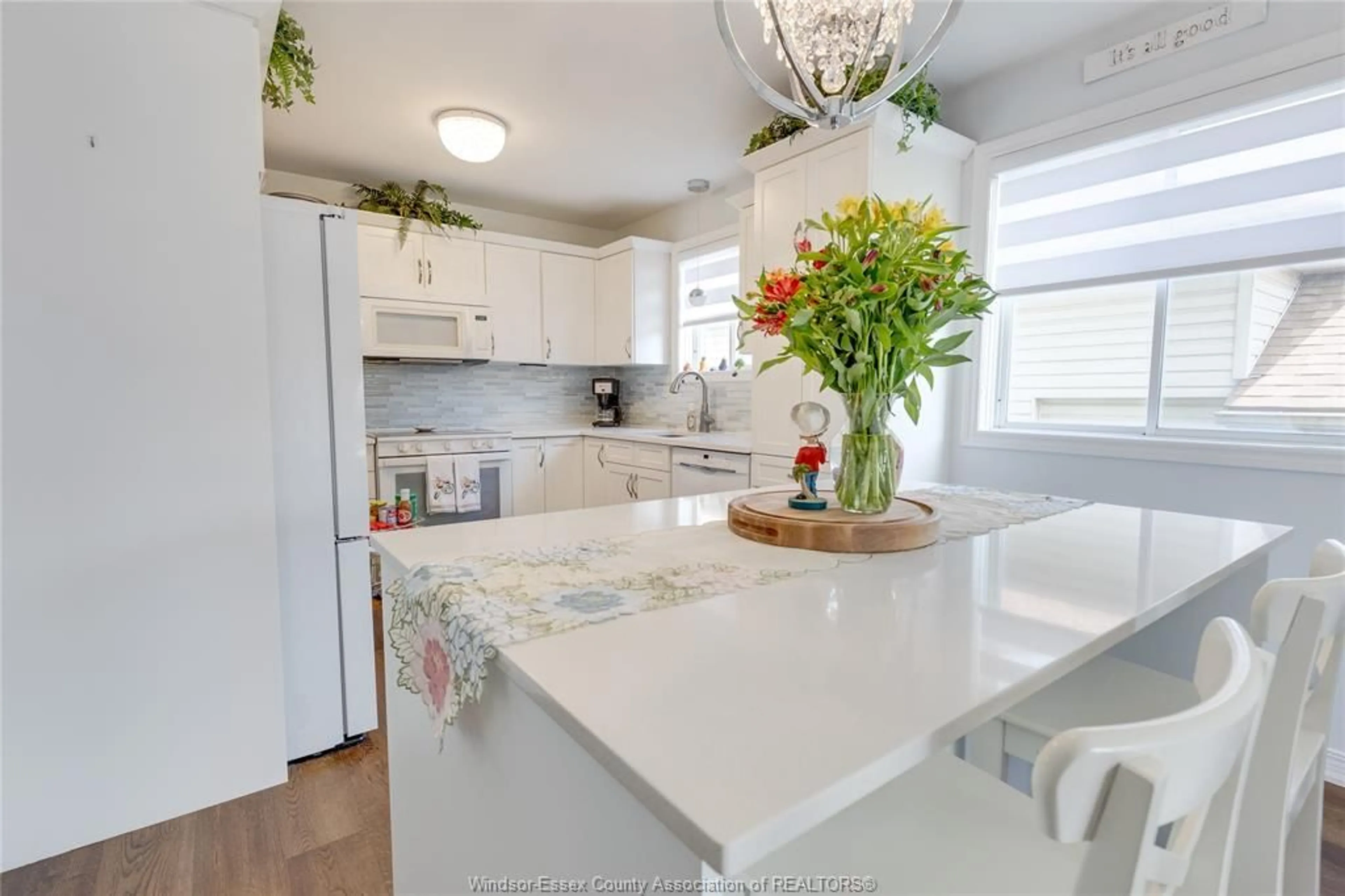 Open concept kitchen, ceramic/tile floor for 12586 HORWOOD Cres, Tecumseh Ontario N8N 4T7