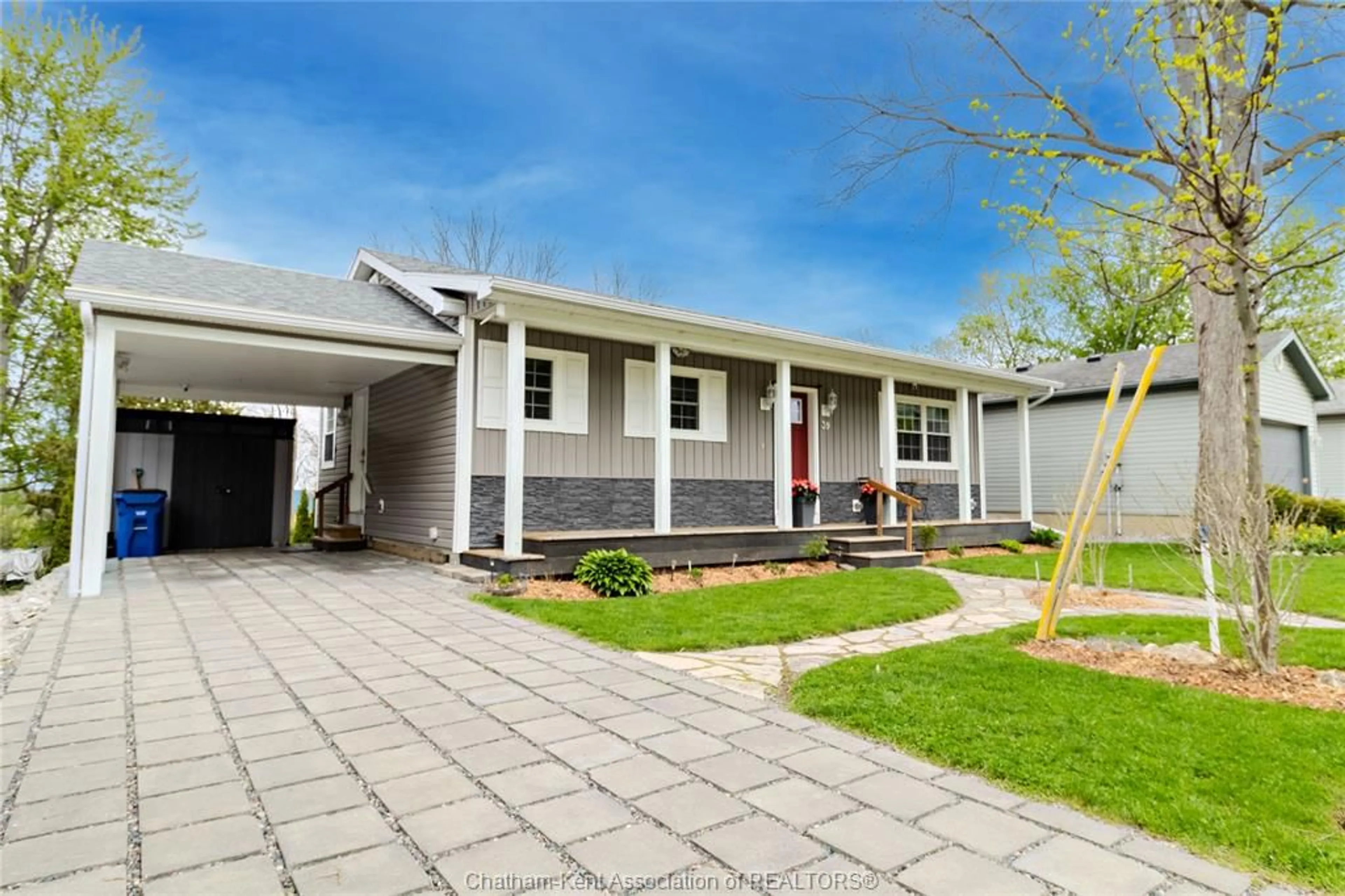Home with vinyl exterior material, street for 39 TIFFANY St, Ridgetown Ontario N0P 2C0