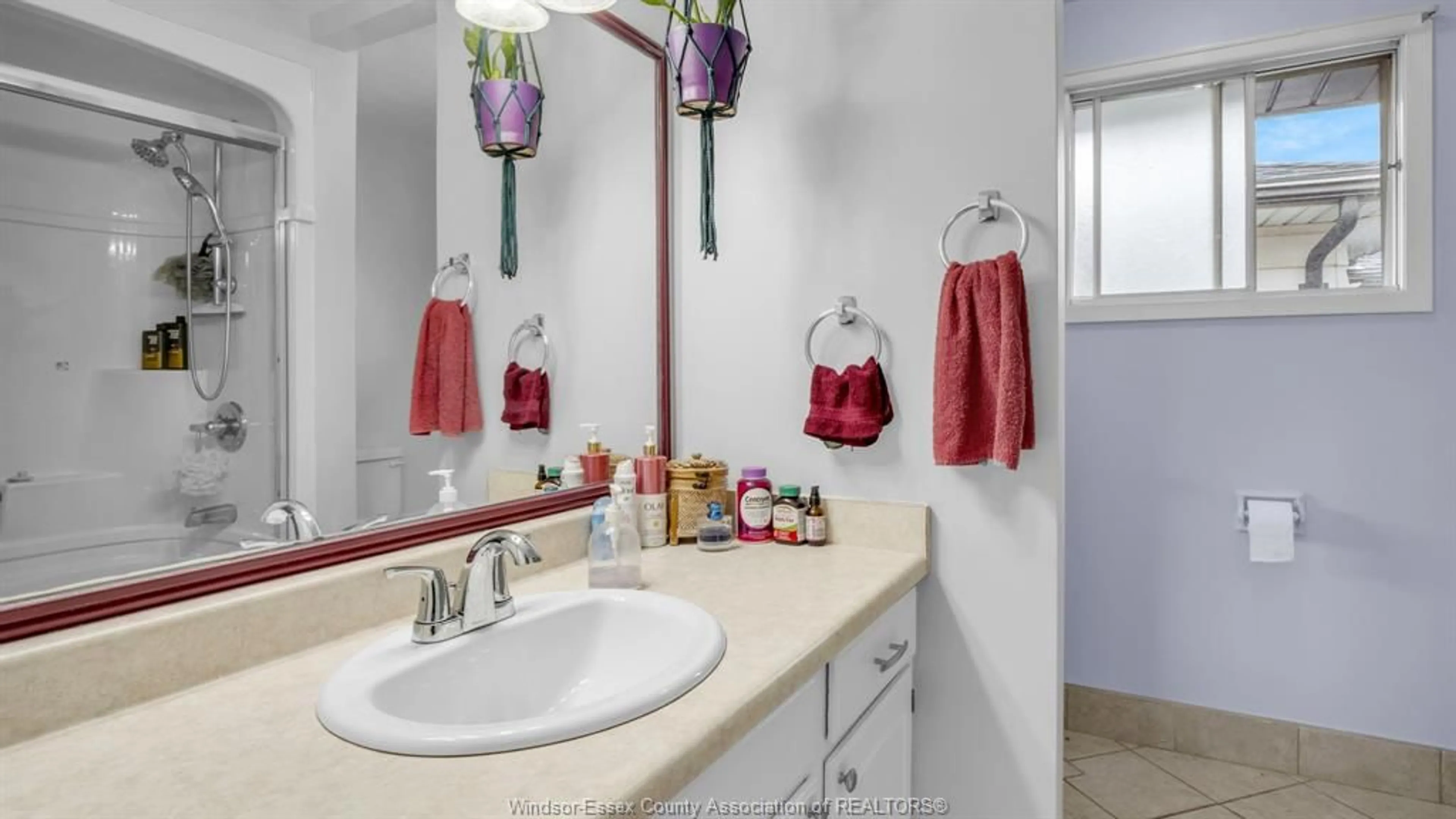 Standard bathroom, ceramic/tile floor for 9645 BEACHDALE, Windsor Ontario N8R 1S4