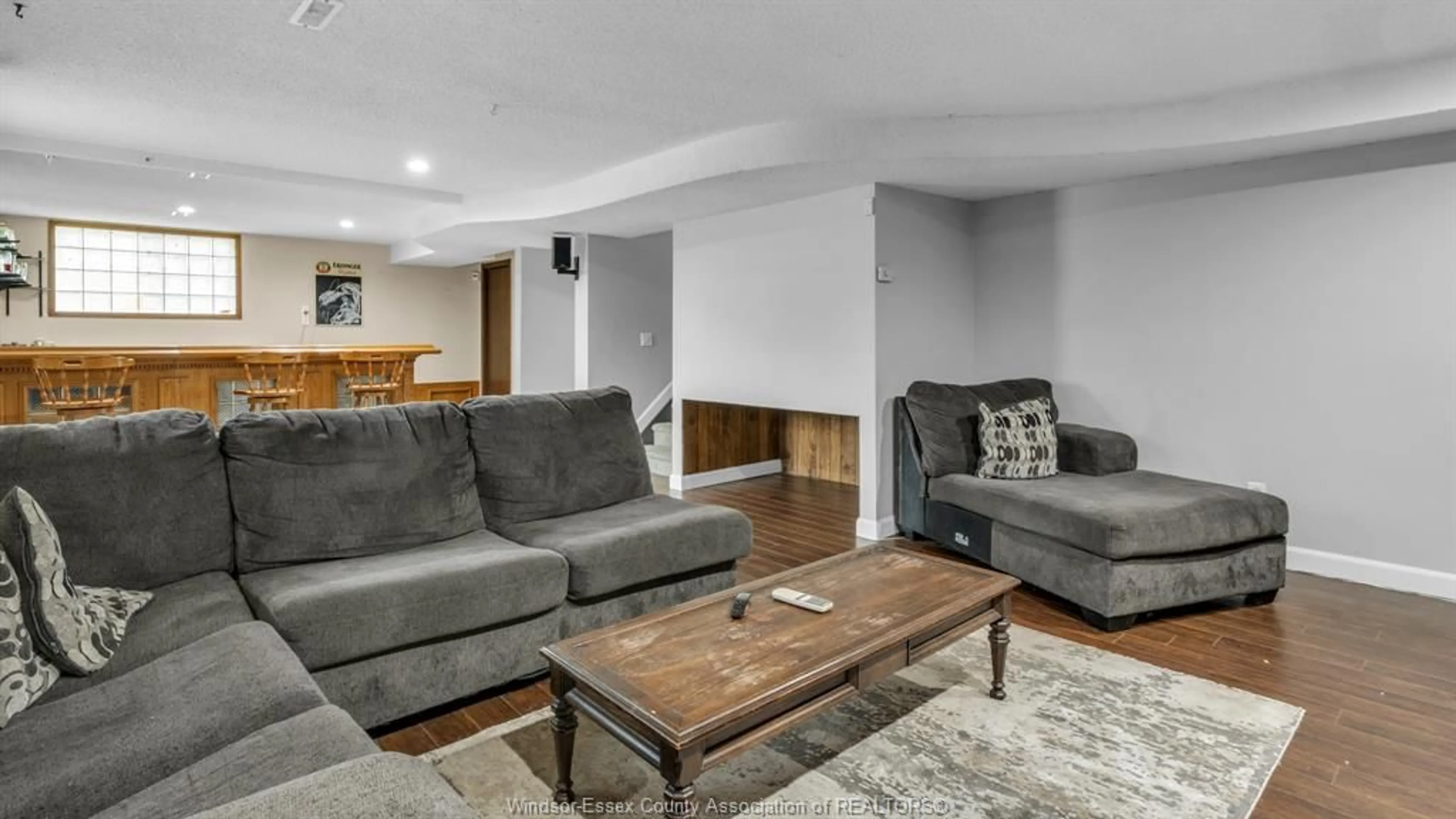 Living room with furniture, unknown for 9645 BEACHDALE, Windsor Ontario N8R 1S4