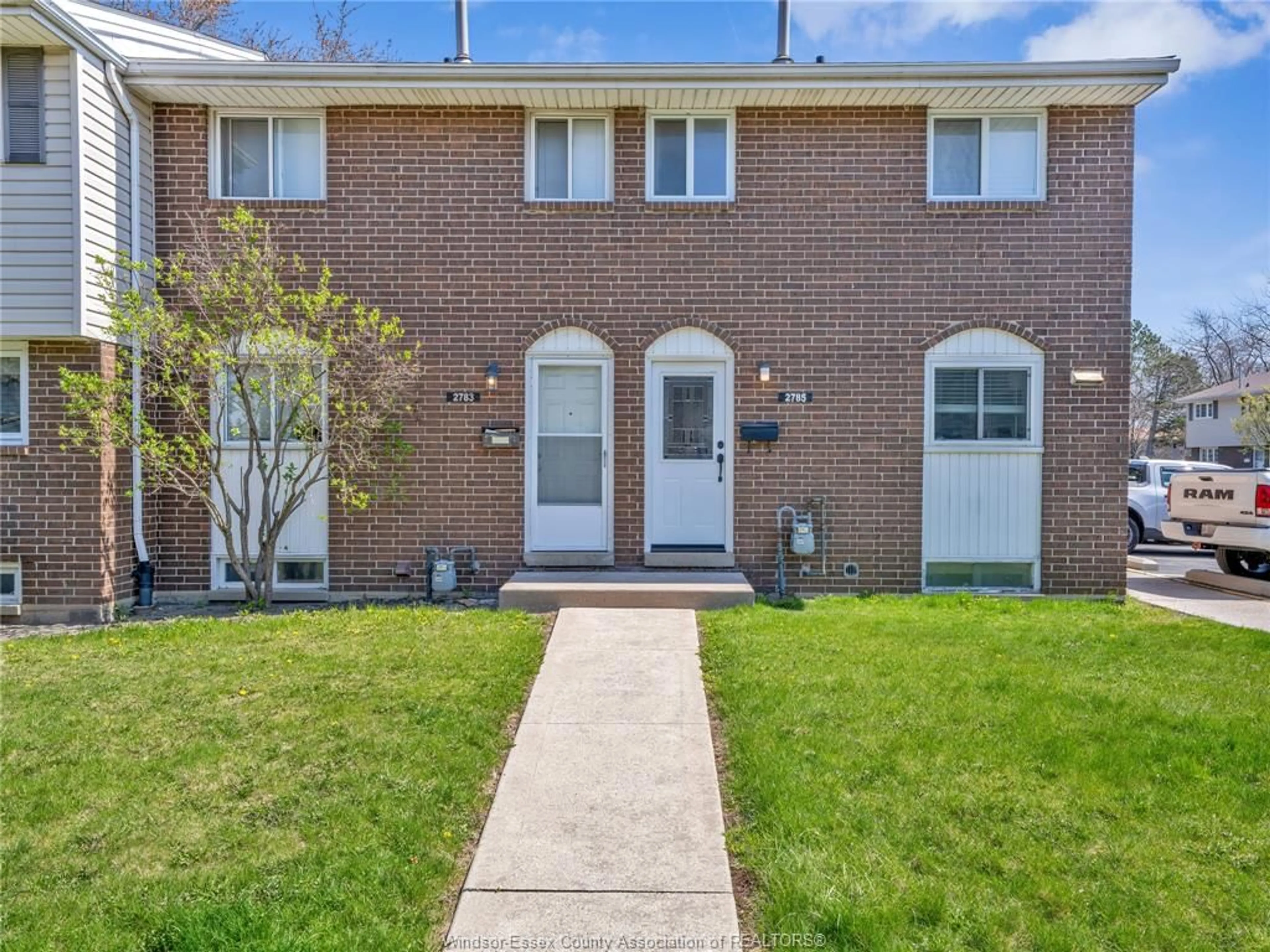 Home with brick exterior material, street for 2785 MEADOWBROOK Lane, Windsor Ontario N8T 2Y6