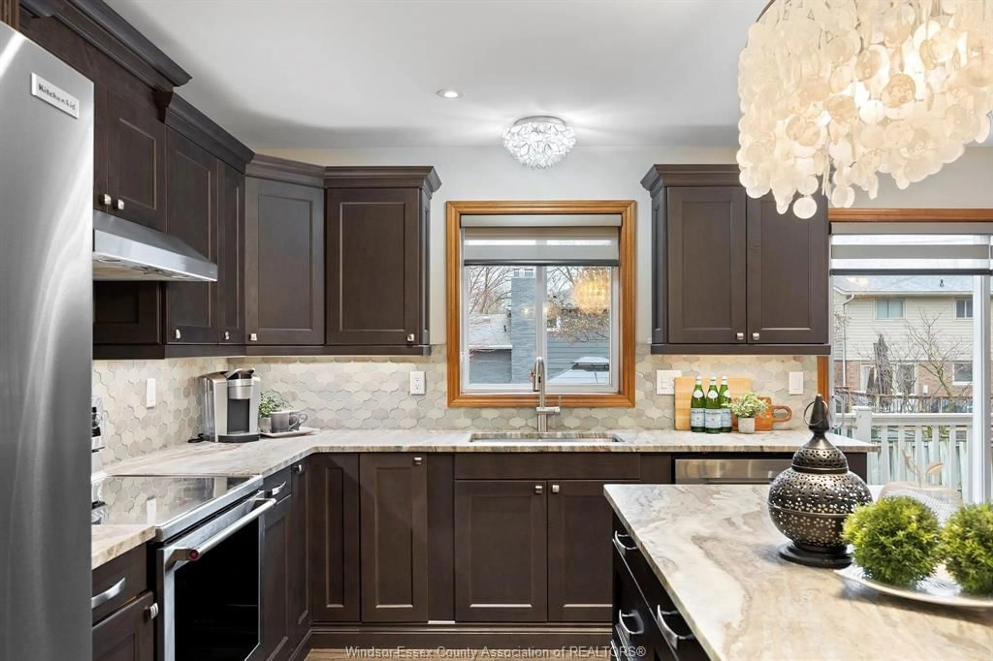 Contemporary kitchen, ceramic/tile floor for 5740 MENCARELLI DRIVE, LaSalle Ontario N9H 2M6