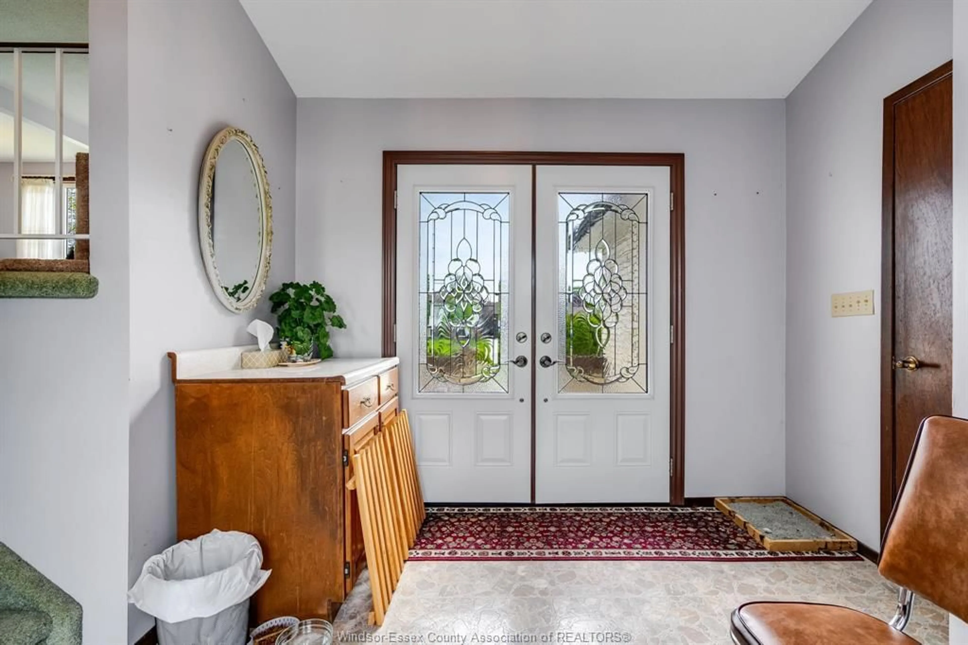 Indoor entryway for 21324 Allan Road, Wheatley Ontario N0P 2P0