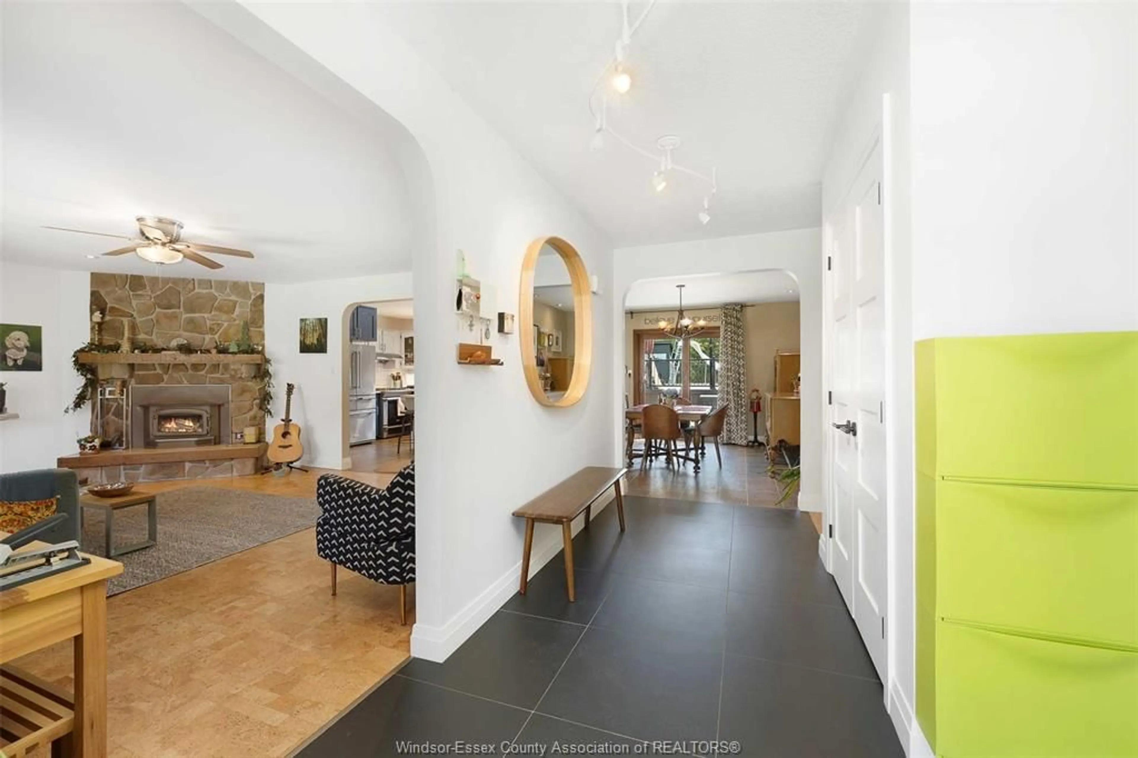 Indoor foyer for 1830 County Rd 27, Lakeshore Ontario N0R 1V0