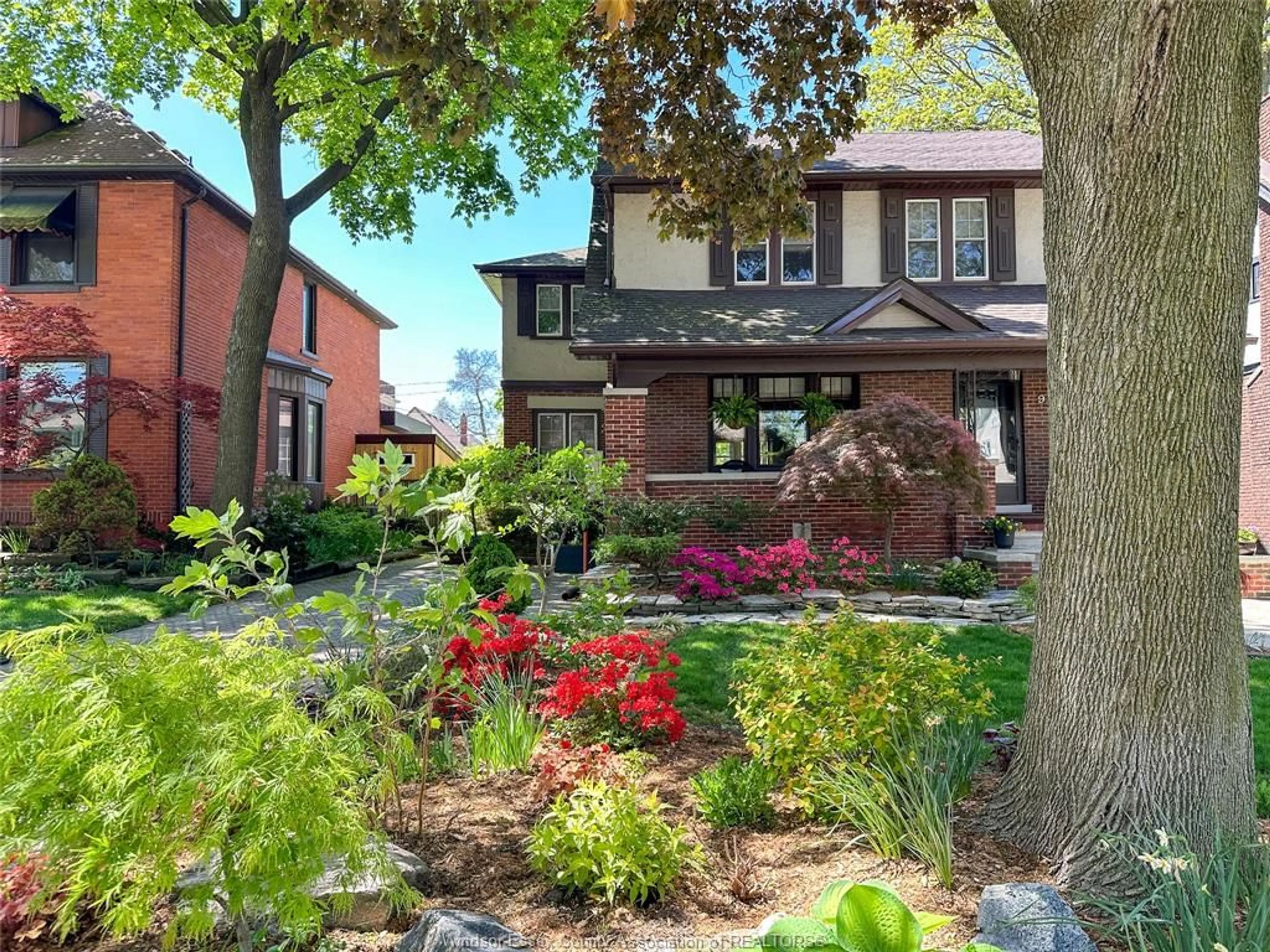 Home with brick exterior material, street for 971 VICTORIA, Windsor Ontario N9A 4N5