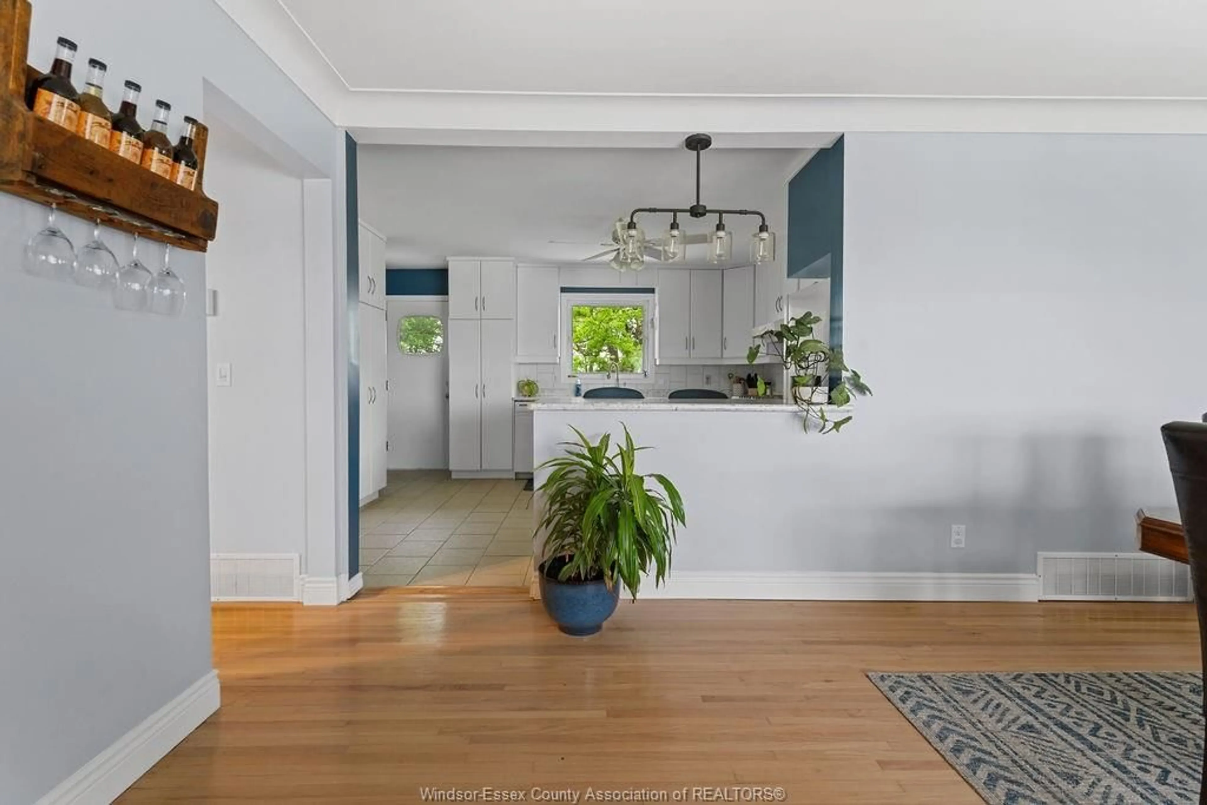 Indoor entryway for 4689 HURON CHURCH LINE Rd, LaSalle Ontario N9H 1H5