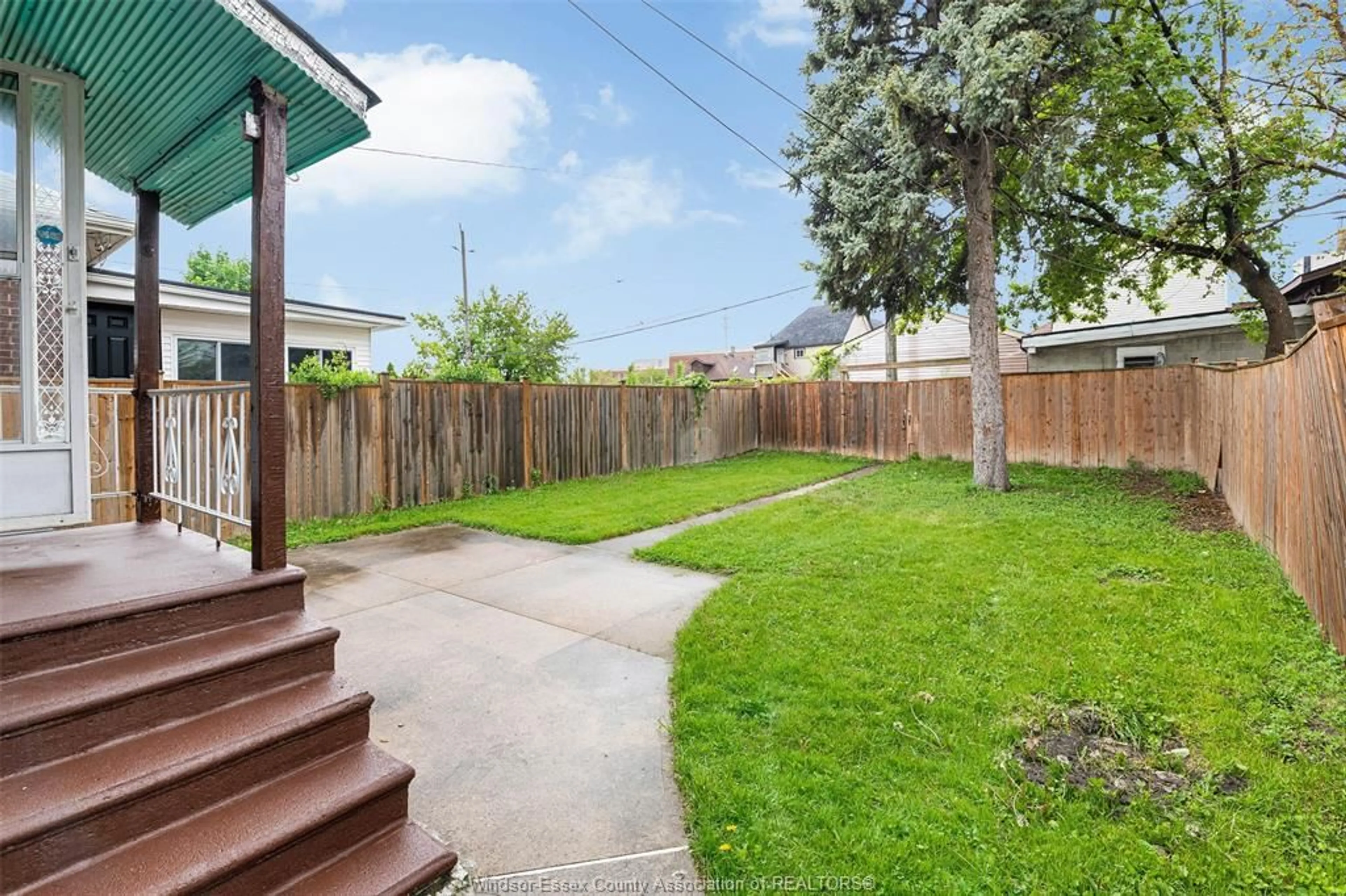 Patio, street for 672 IRVINE AVENUE, Windsor Ontario N8X 2T2