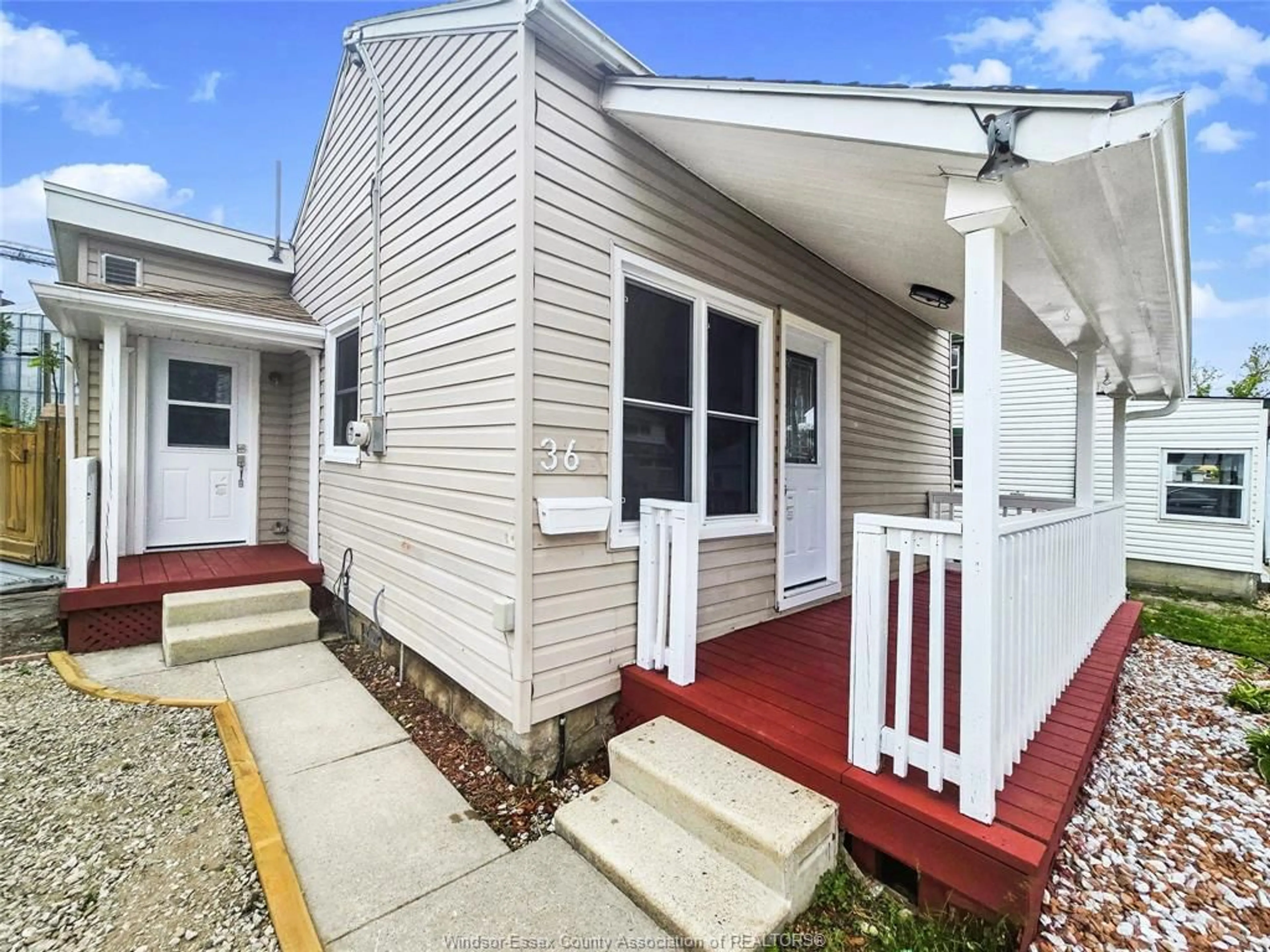 Home with vinyl exterior material, street for 36 DEGGE St, Chatham Ontario N7M 4X2