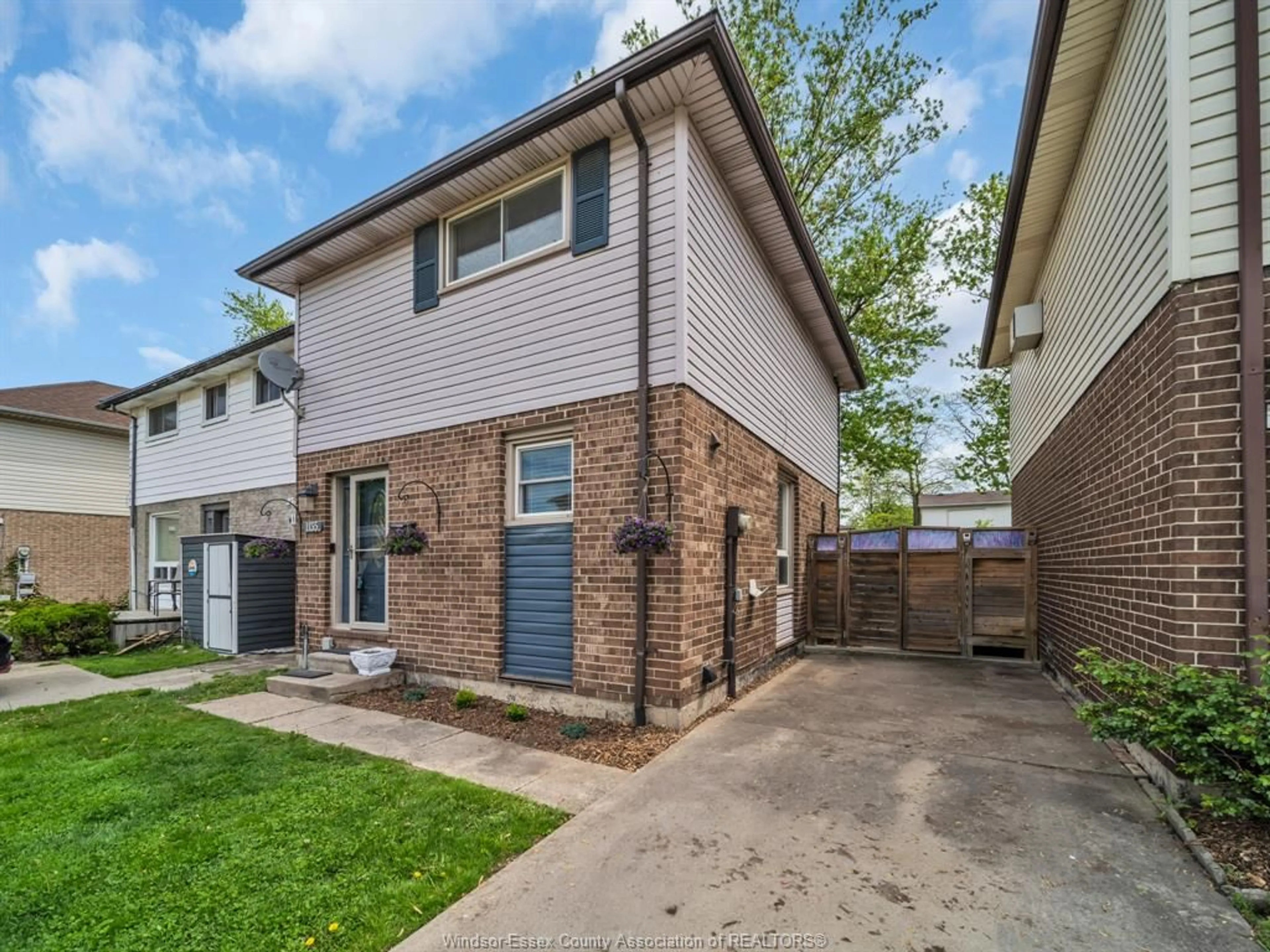 Home with brick exterior material, street for 1135 ABBEY Crt, Windsor Ontario N8S 4E8