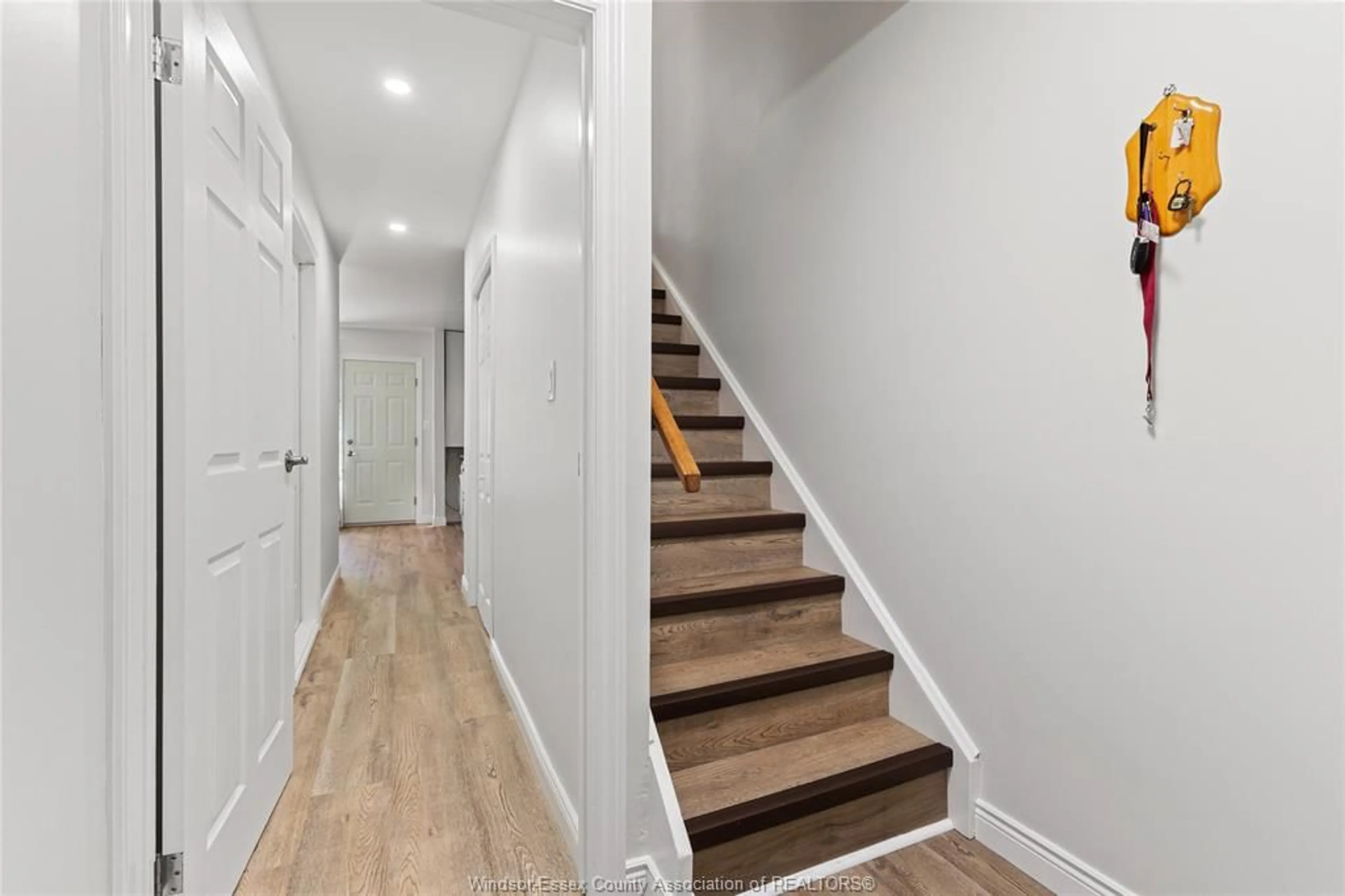 Indoor entryway for 2635 Vine Court #51, Windsor Ontario N8T 2X4