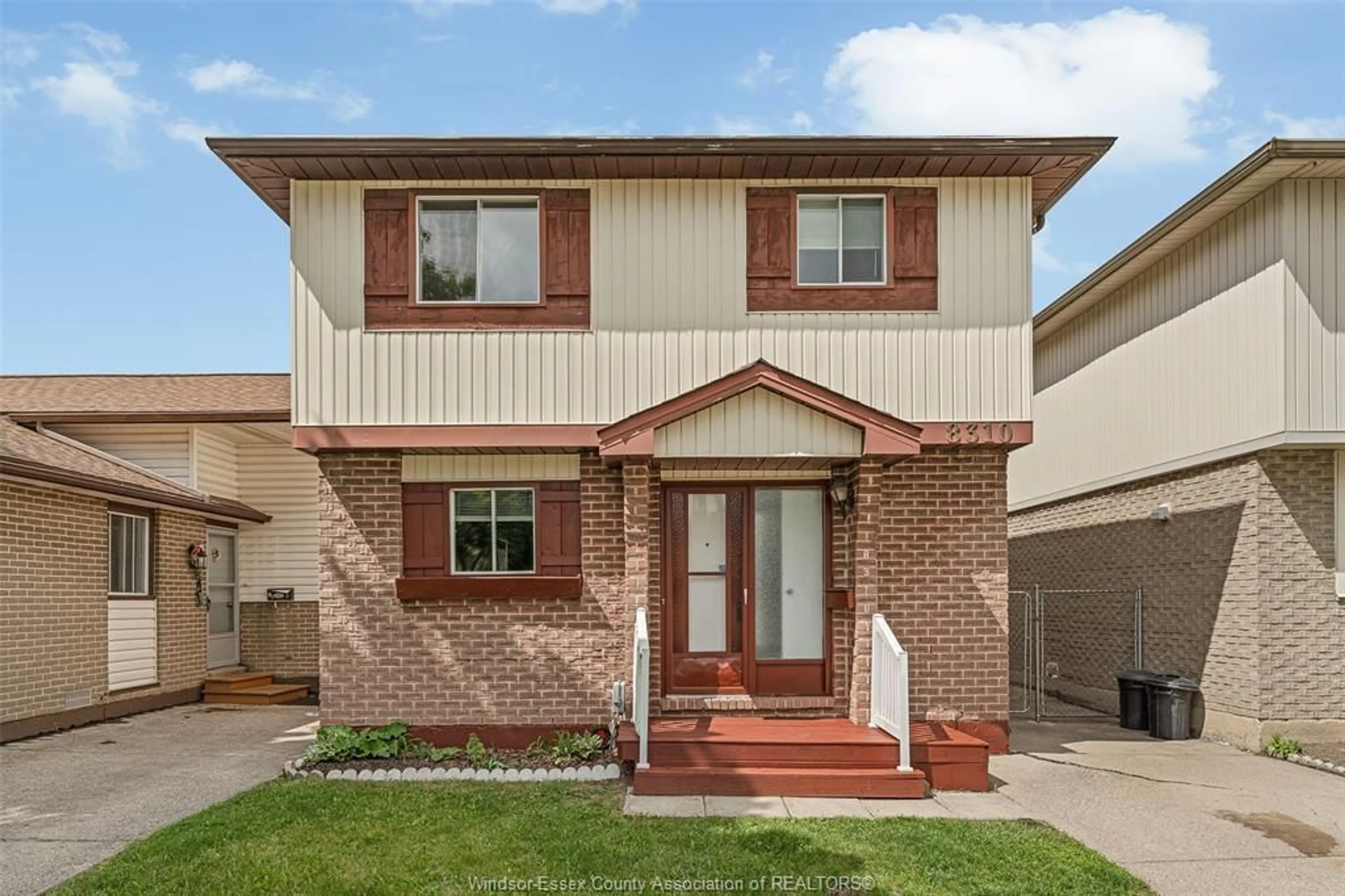 Home with brick exterior material, street for 8310 Gateside Pl, Windsor Ontario N8S 4N6