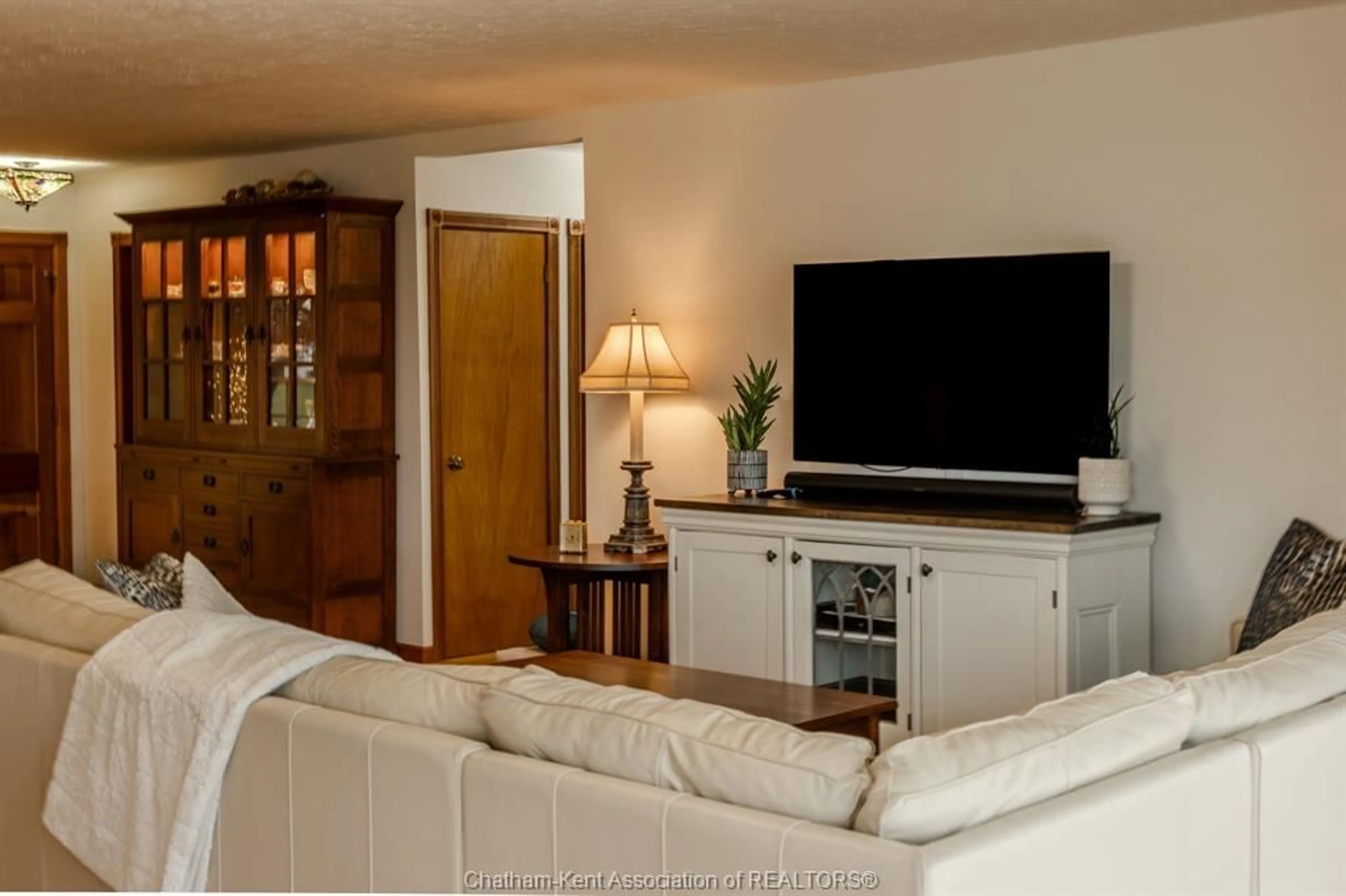 Living room with furniture, unknown for 9254 Maynard Line, Harwich Township Ontario N7M 5J3