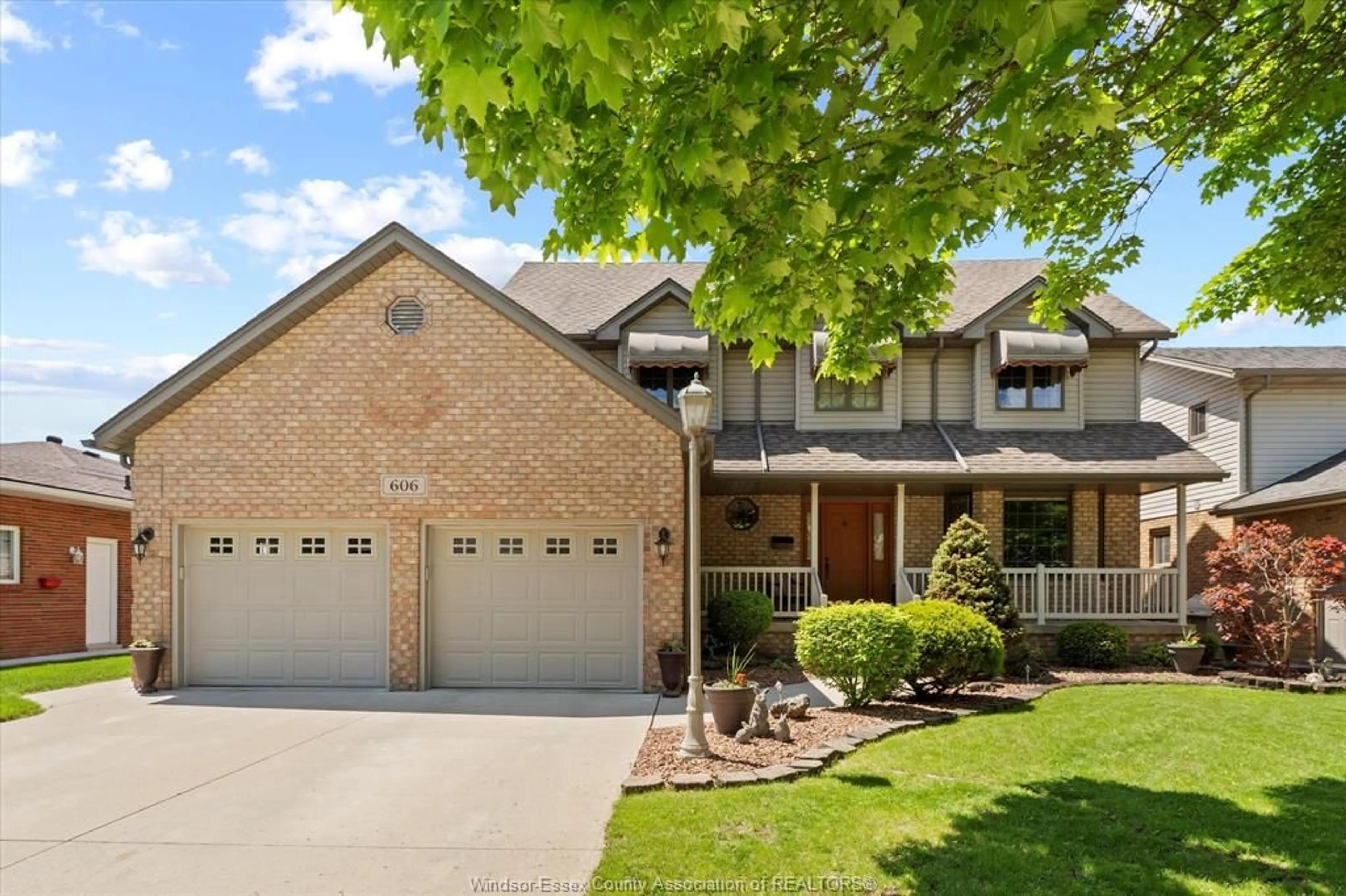 Home with brick exterior material, street for 606 PINE RIDGE Ave, Amherstburg Ontario N9V 3W3