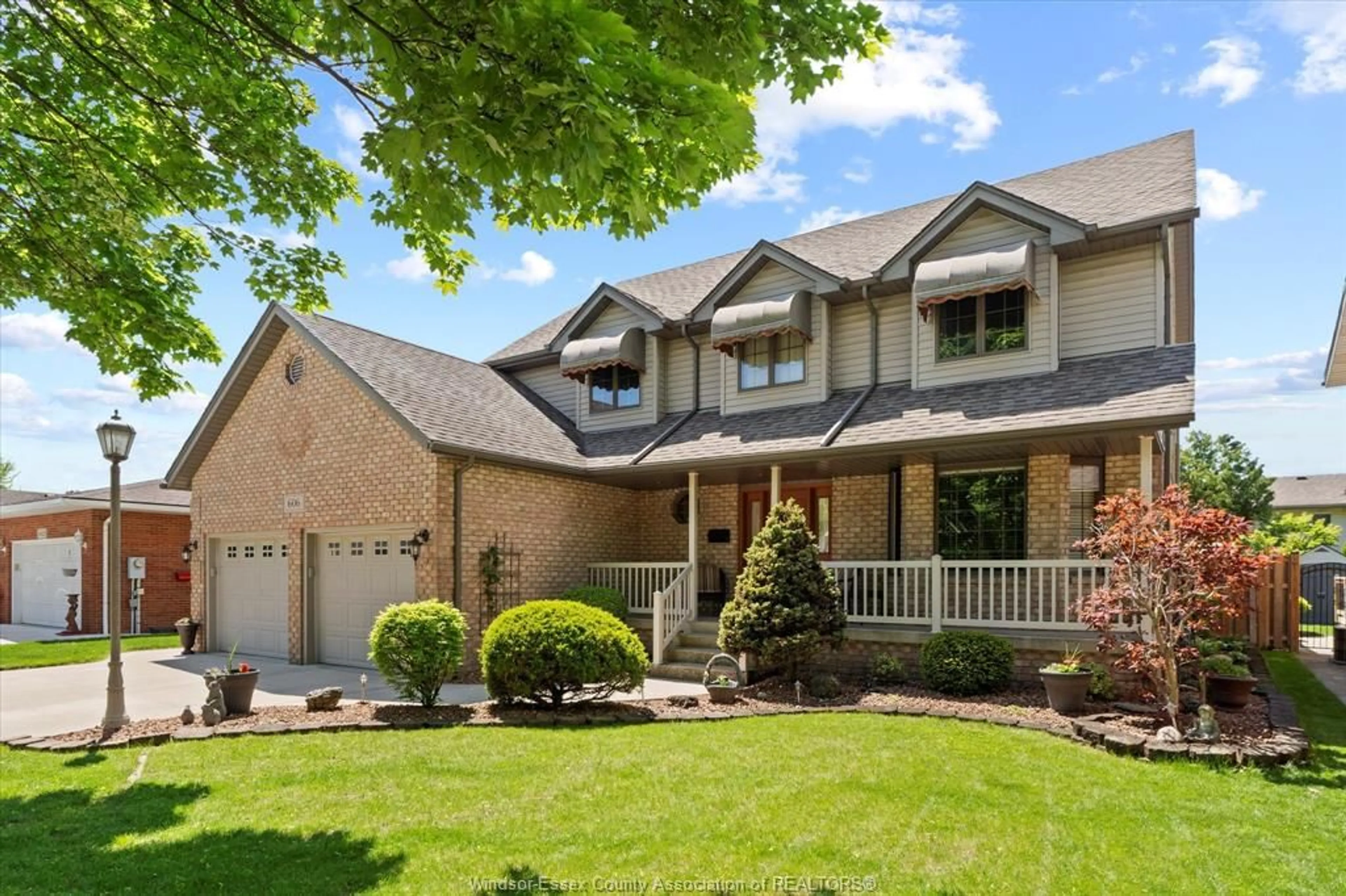 Home with brick exterior material, street for 606 PINE RIDGE Ave, Amherstburg Ontario N9V 3W3