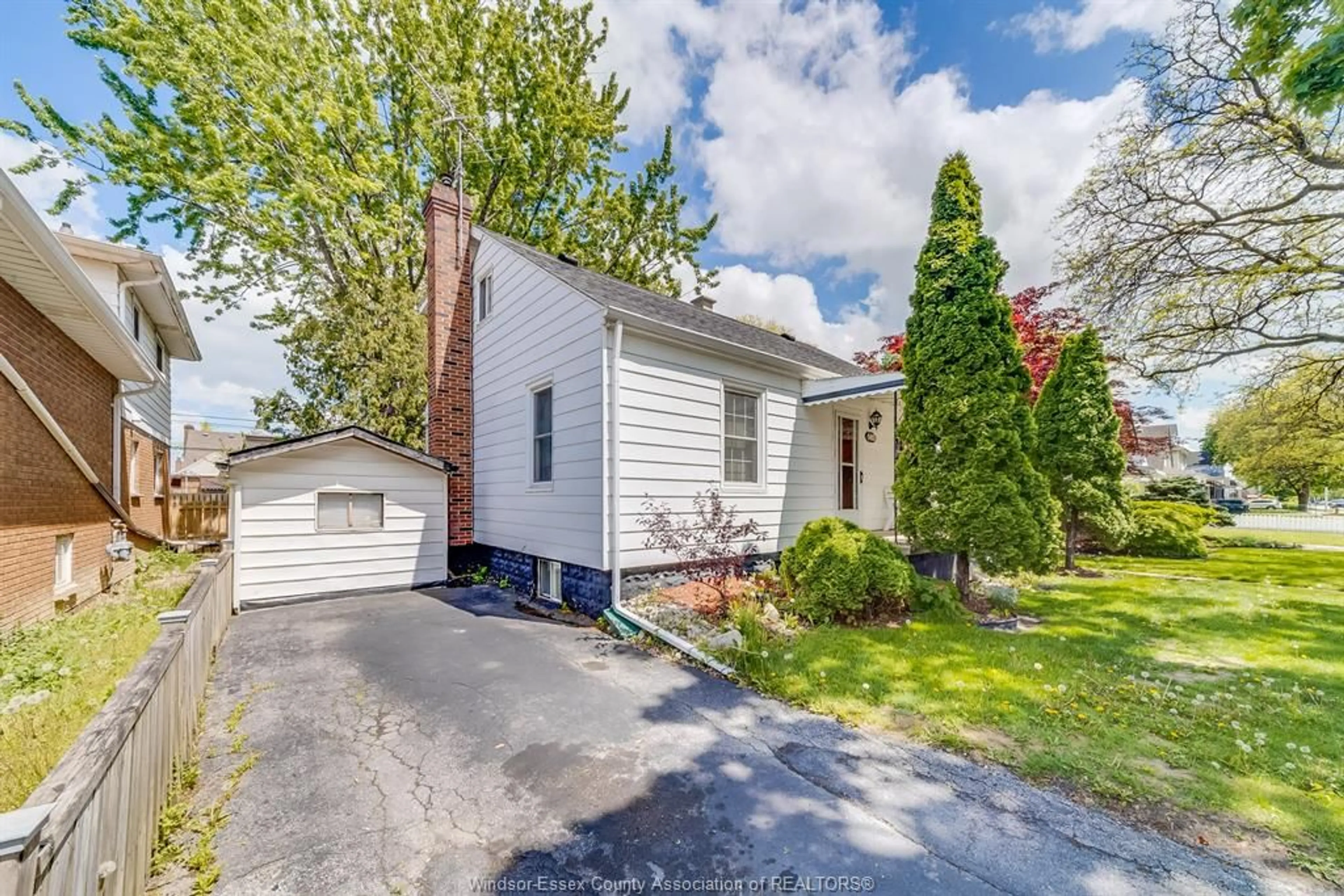 Unknown for 1418 PILLETTE Rd, Windsor Ontario N8Y 3B9