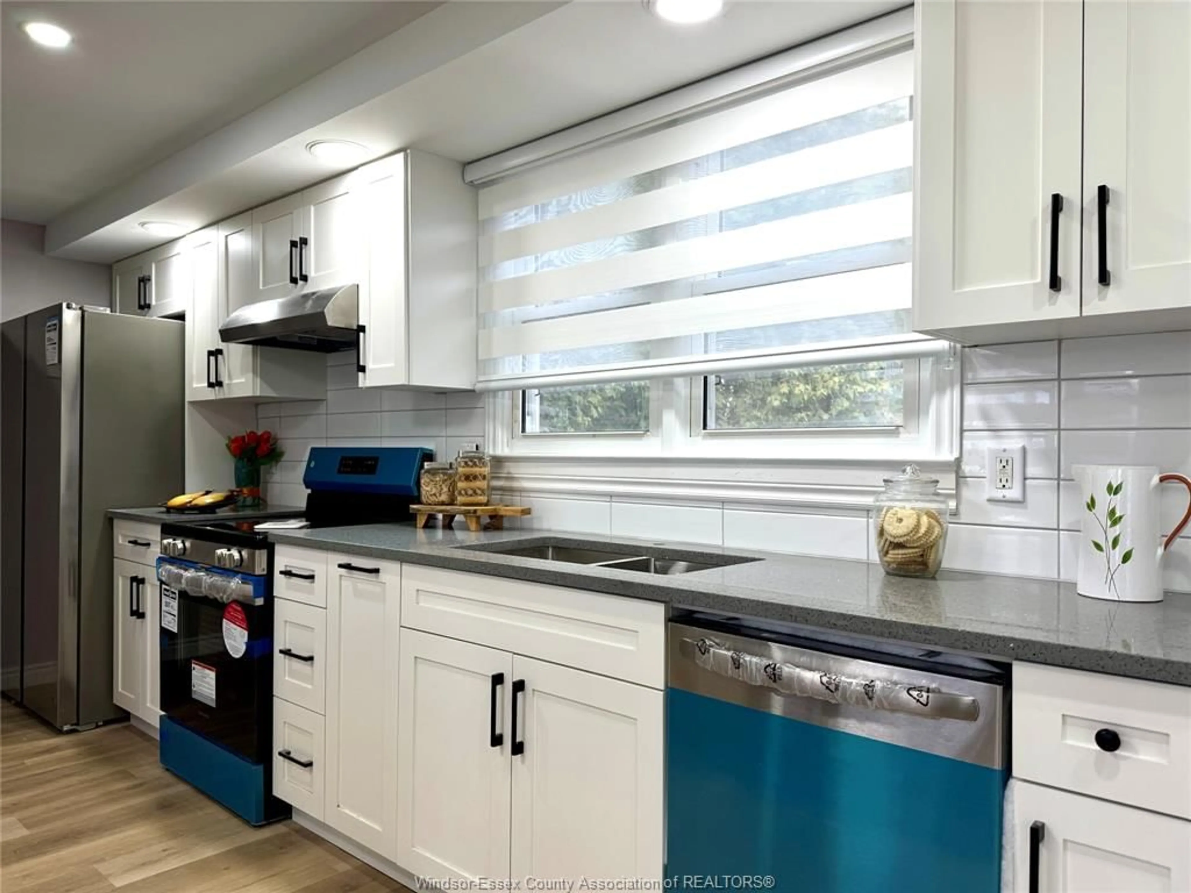 Contemporary kitchen, ceramic/tile floor for 1104 COUNTY RD 22, Lakeshore Ontario N8L 0E1