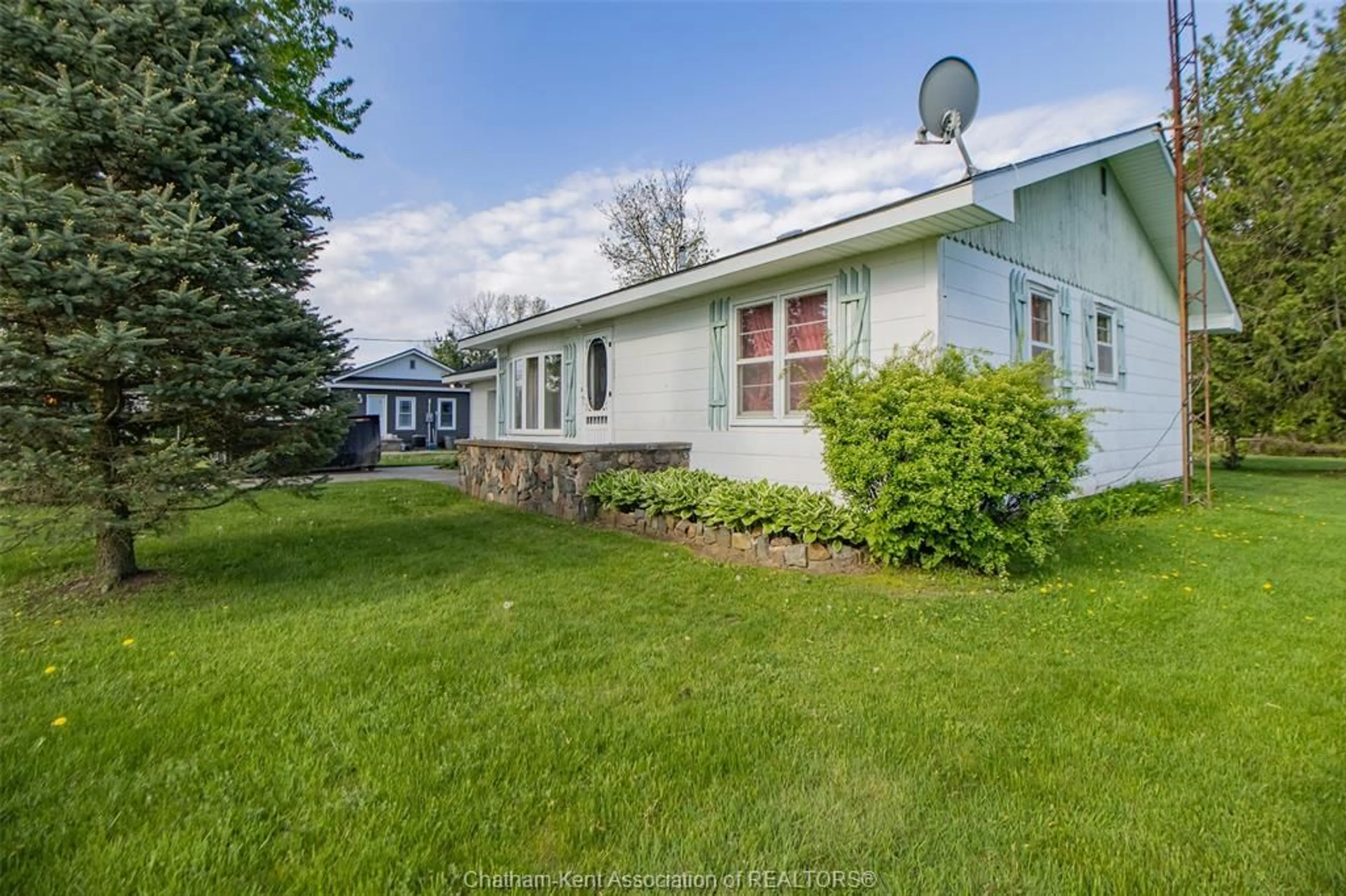 A pic from outside/outdoor area/front of a property/back of a property/a pic from drone, unknown for 30246 WEST BOTHWELL Rd, Bothwell Ontario N0P 1C0