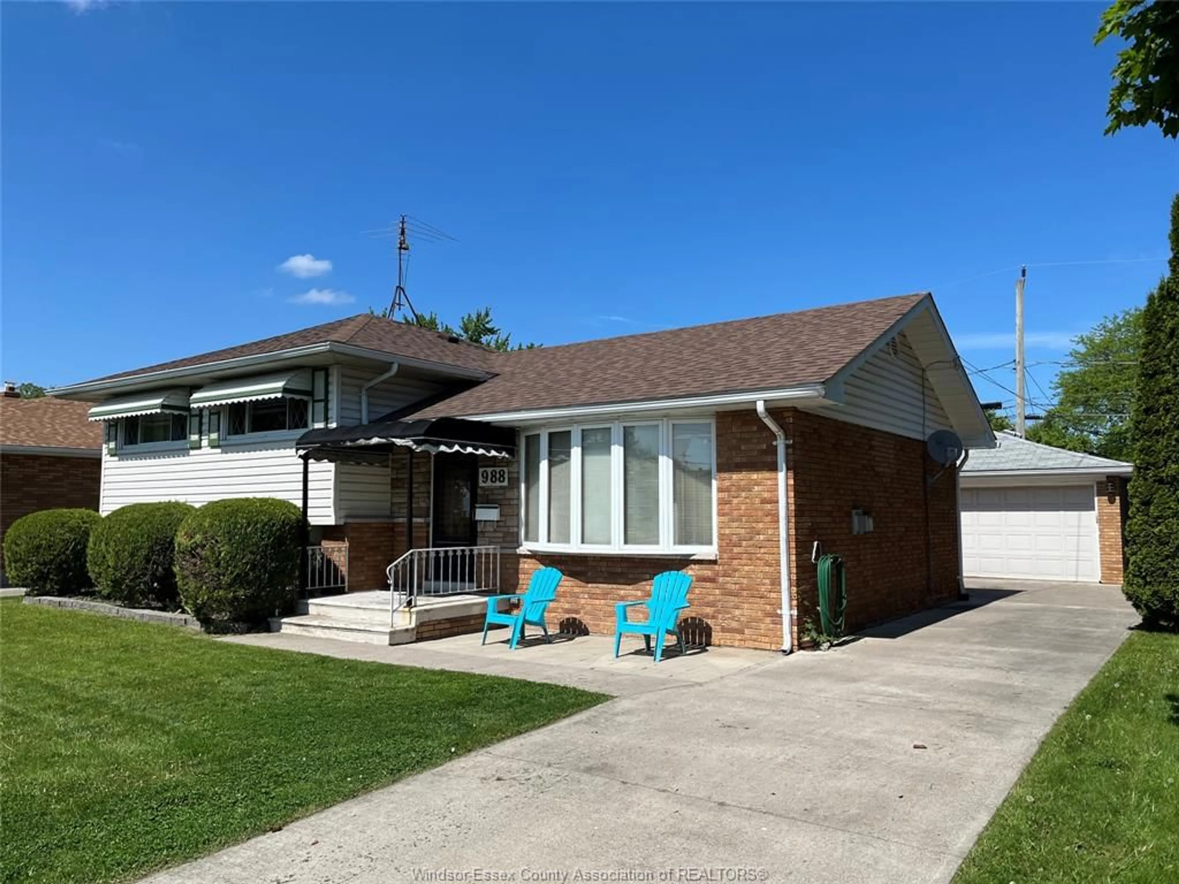 Home with brick exterior material, street for 988 FRANK, Windsor Ontario N8S 3P5