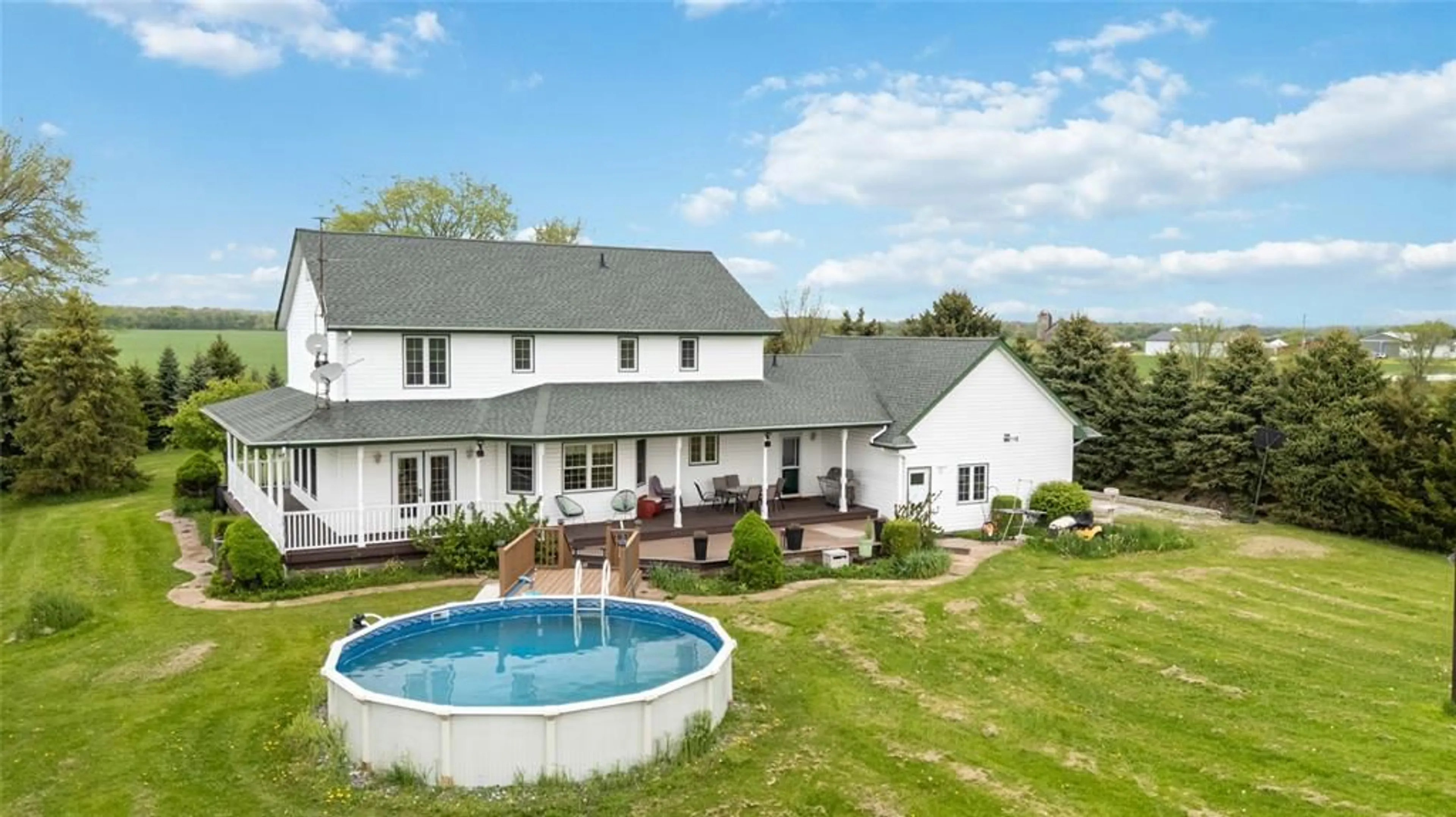 A pic from outside/outdoor area/front of a property/back of a property/a pic from drone, water/lake/river/ocean view for 1331 Petrolia Line, St Clair Ontario N0N 1G0