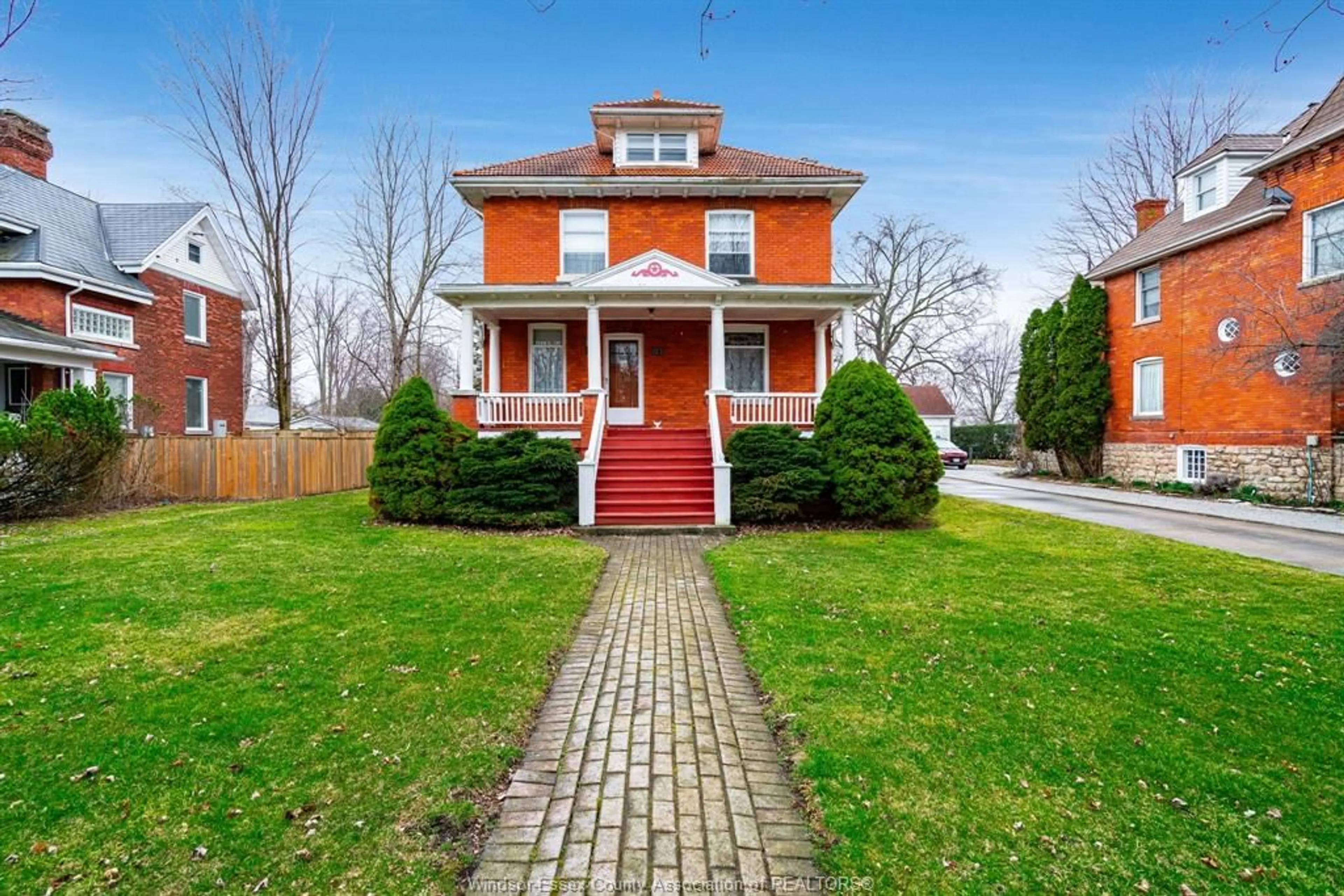 Home with brick exterior material, street for 10 CARLYLE St, Tilbury Ontario N0P 2L0