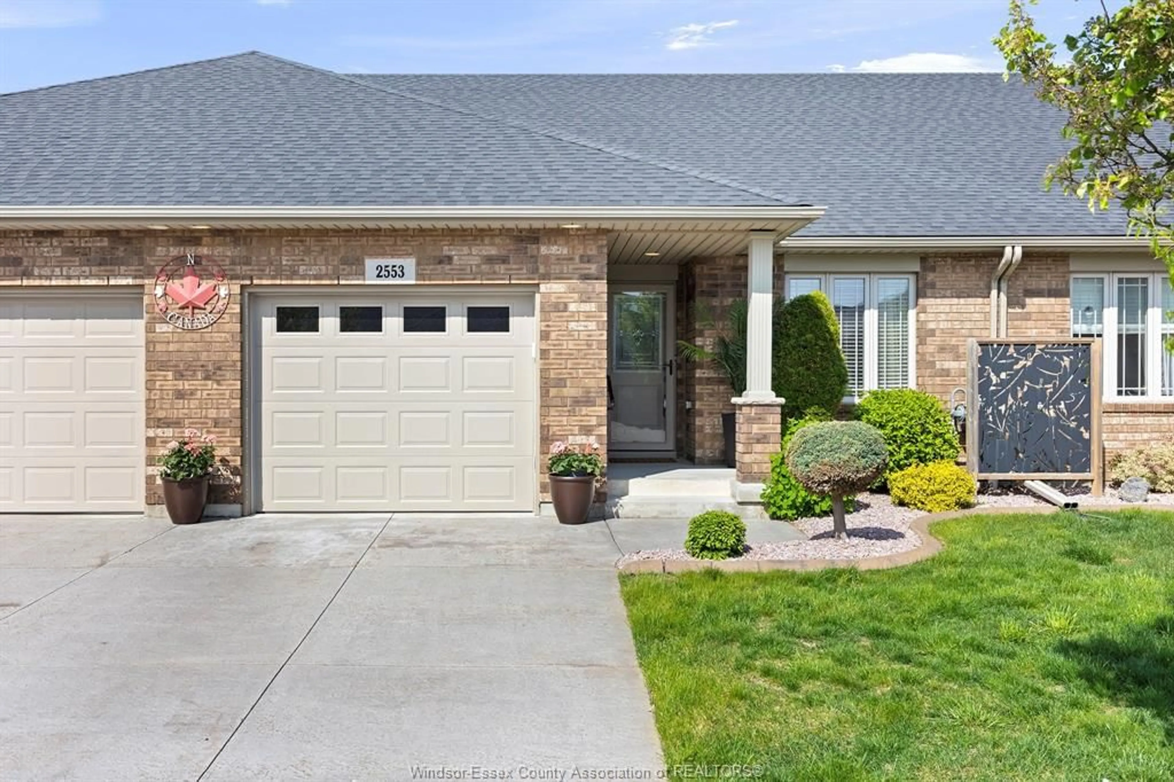 Home with brick exterior material, street for 2553 TIVOLI Ave, Windsor Ontario N5P 0B3