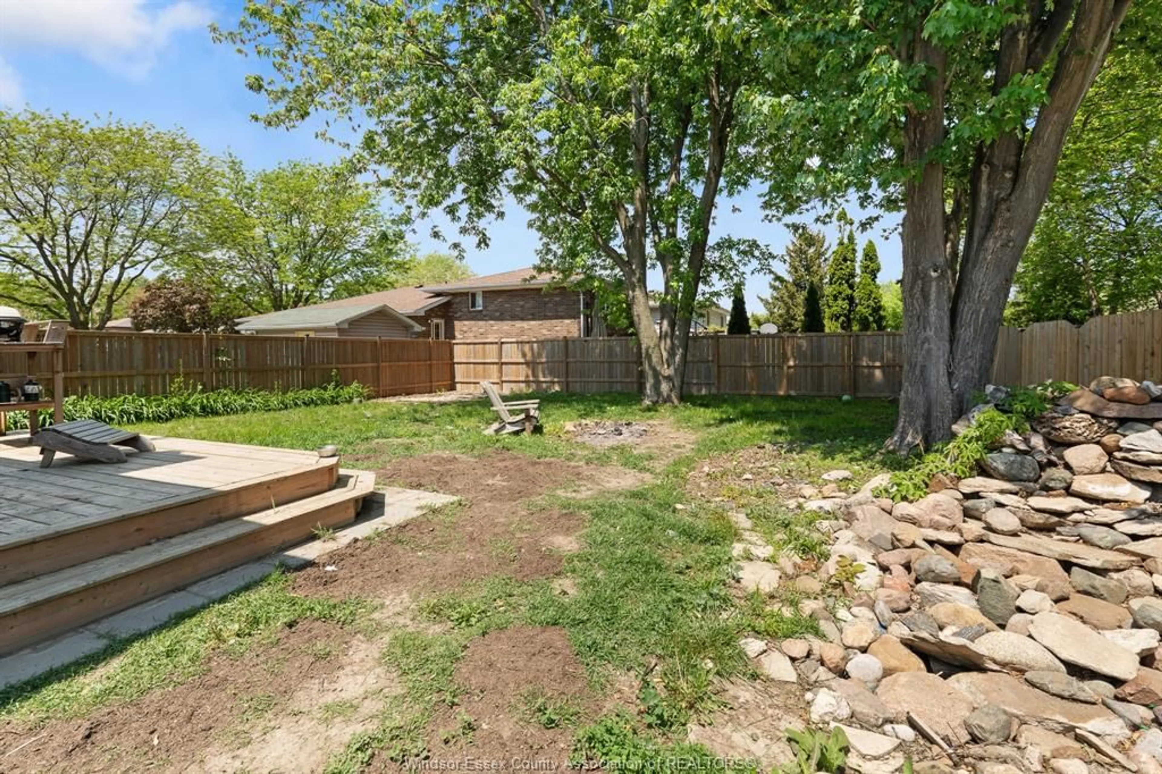 Patio, street for 3309 AURORA Dr, Windsor Ontario N8R 1Y9