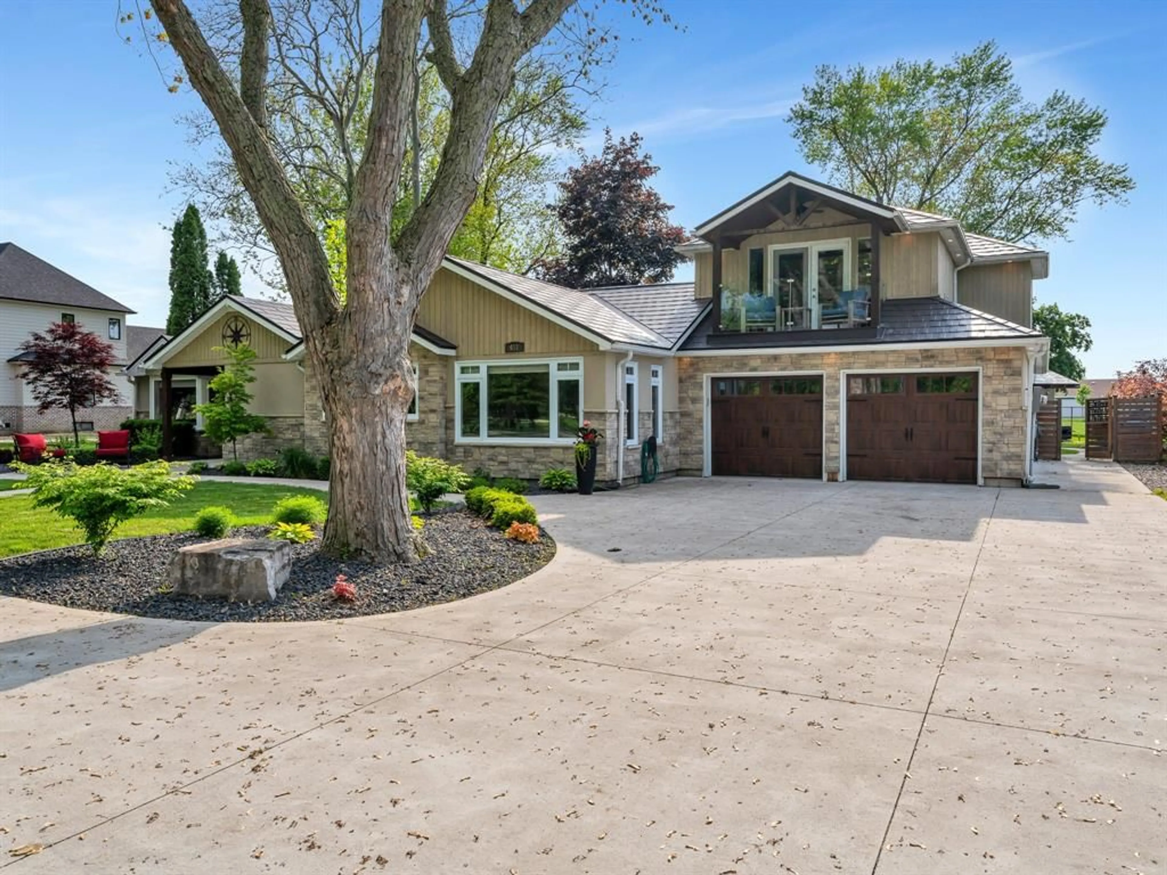 Home with brick exterior material, street for 451 ARLINGTON Blvd, Tecumseh Ontario N8N 2K1