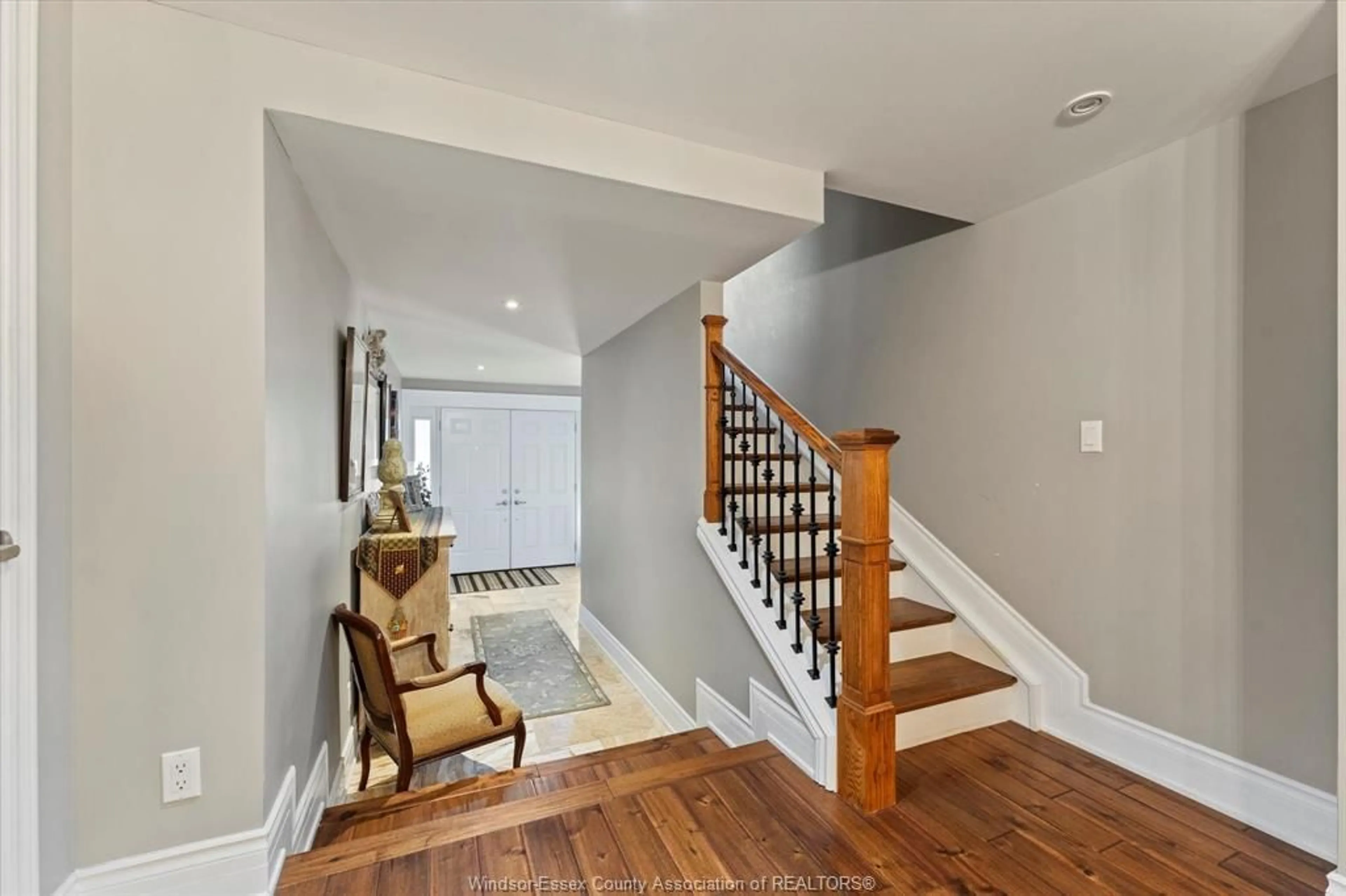 Unknown for 165 SIMCOE St, Amherstburg Ontario N9V 1M2