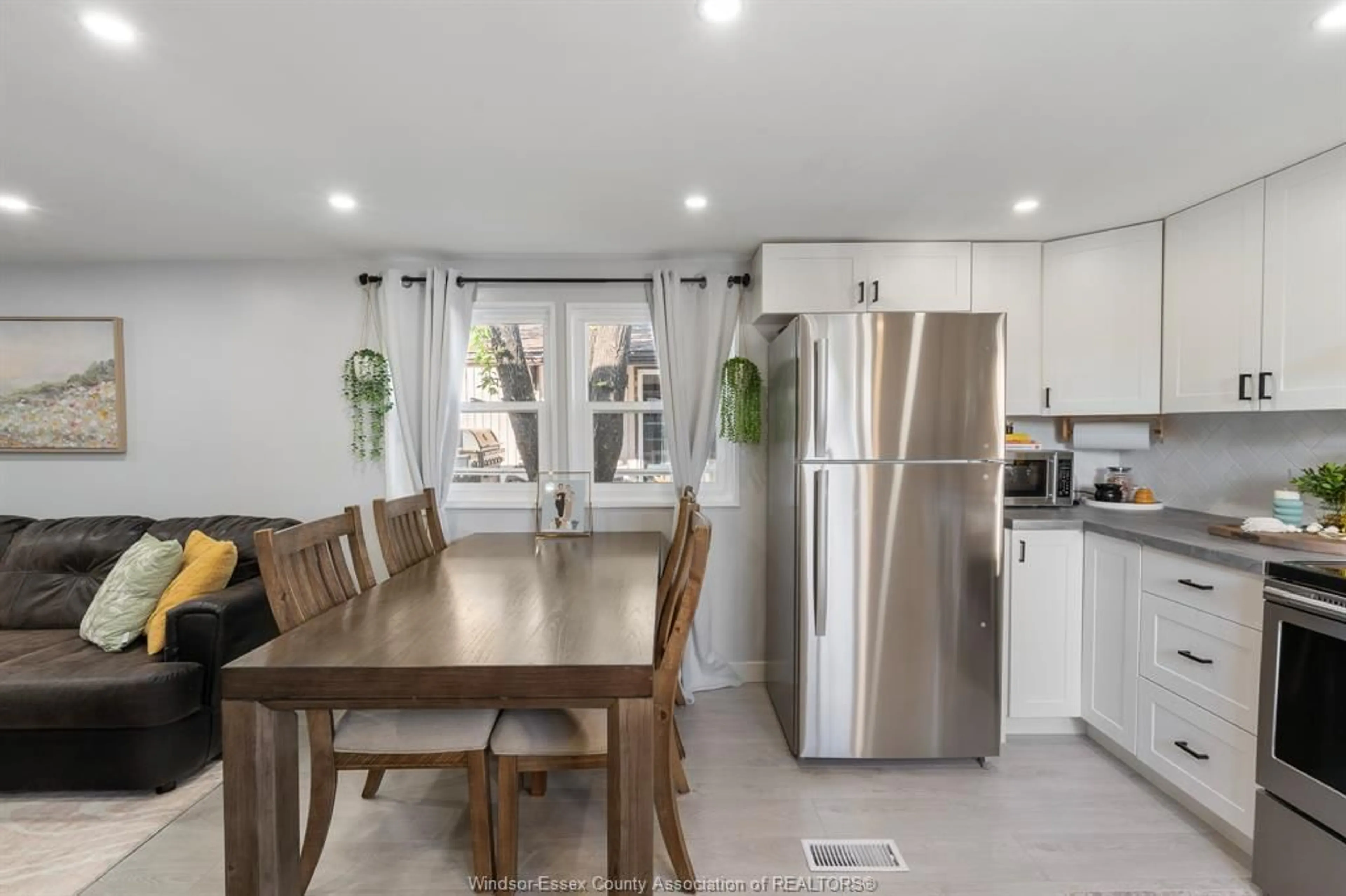 Open concept kitchen, unknown for 56 WILDER Dr, Lakeshore Ontario N8N 2S3