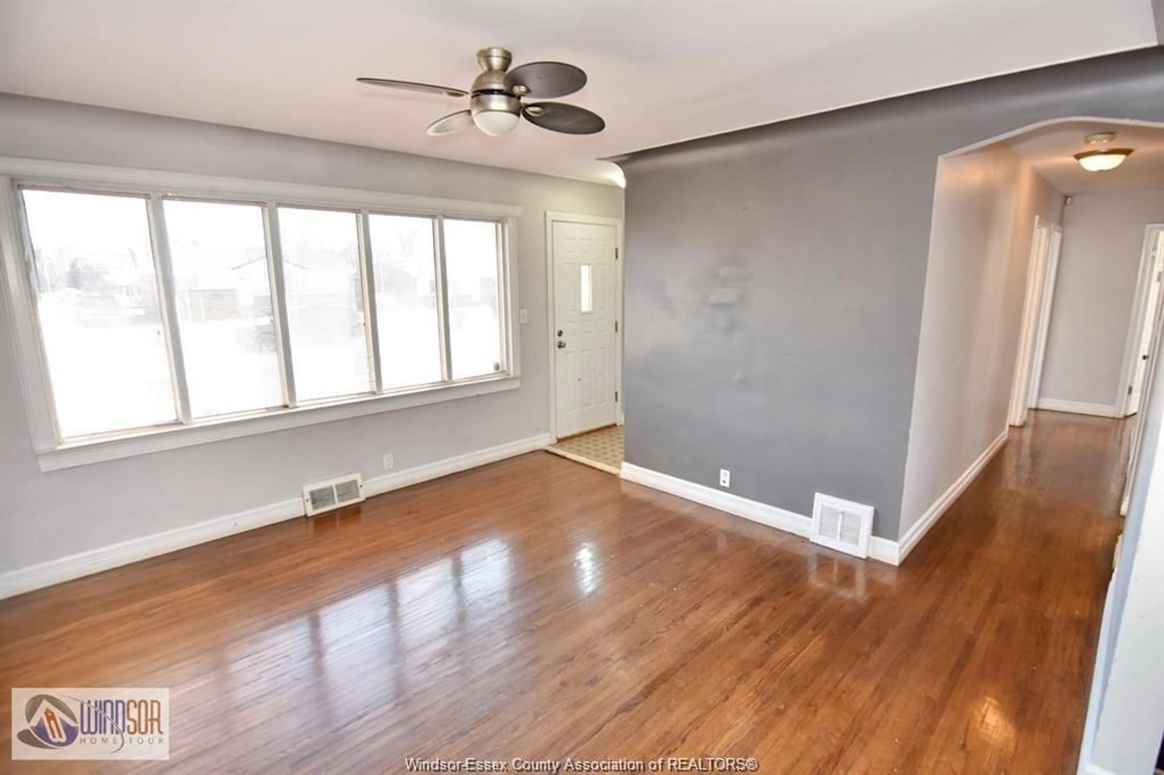 A pic of a room for 3229 VIRGINIA PARK, Windsor Ontario N9B 2C4