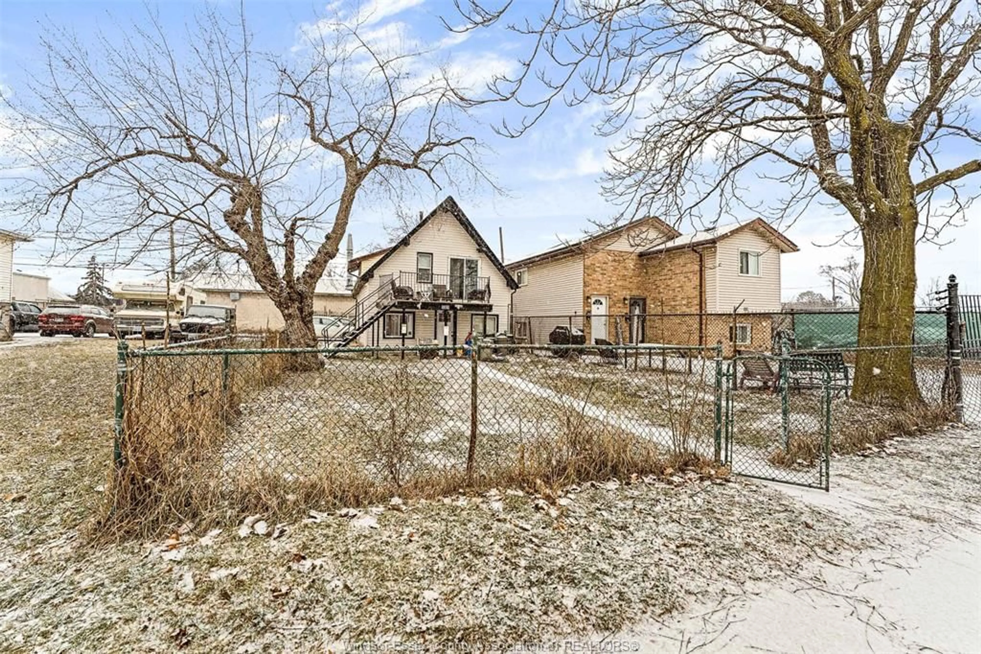 A pic from outside/outdoor area/front of a property/back of a property/a pic from drone, street for 1321 Henry Ford, Windsor Ontario N8Y 2T9