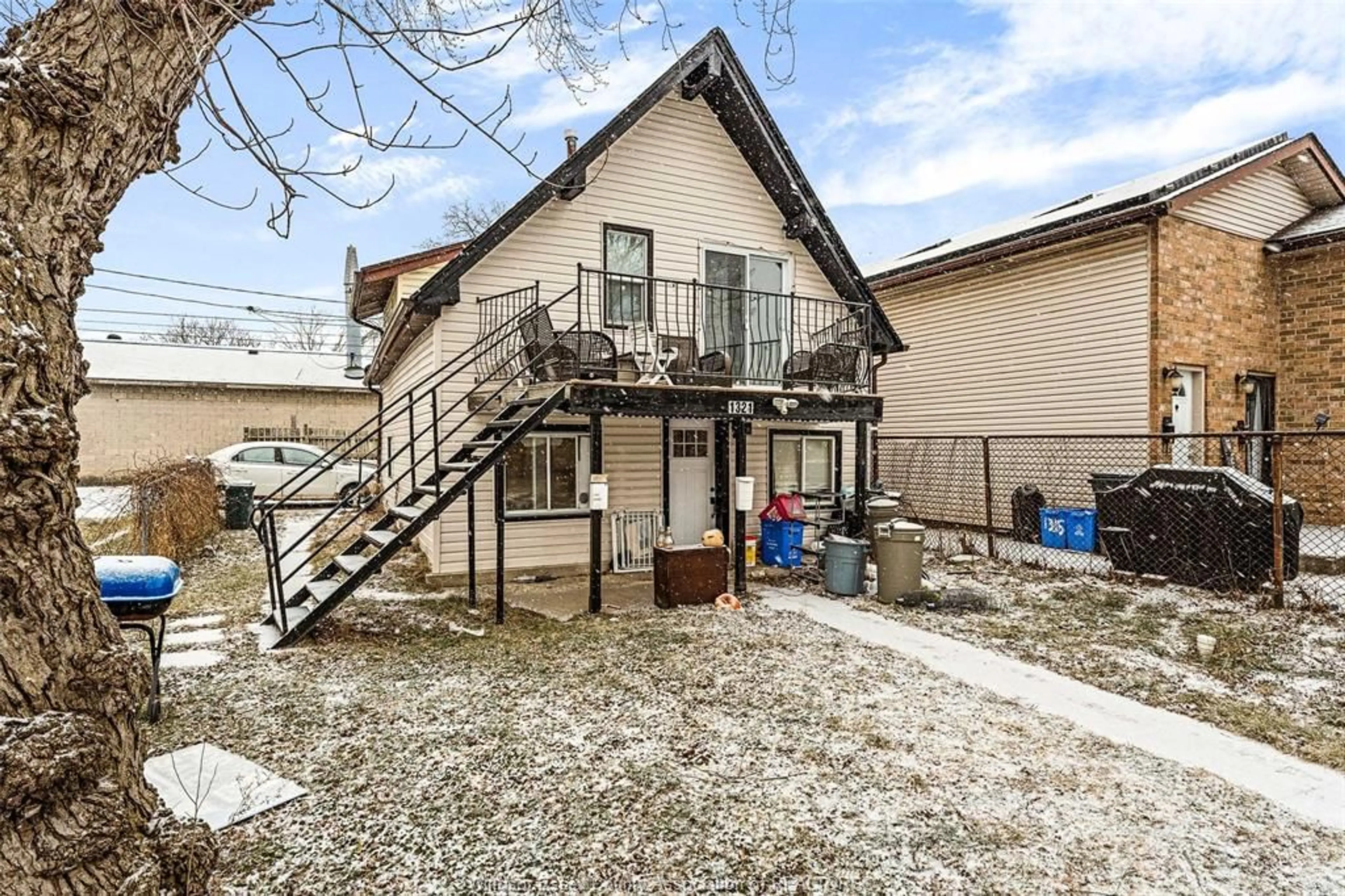 Patio, street for 1321 Henry Ford, Windsor Ontario N8Y 2T9