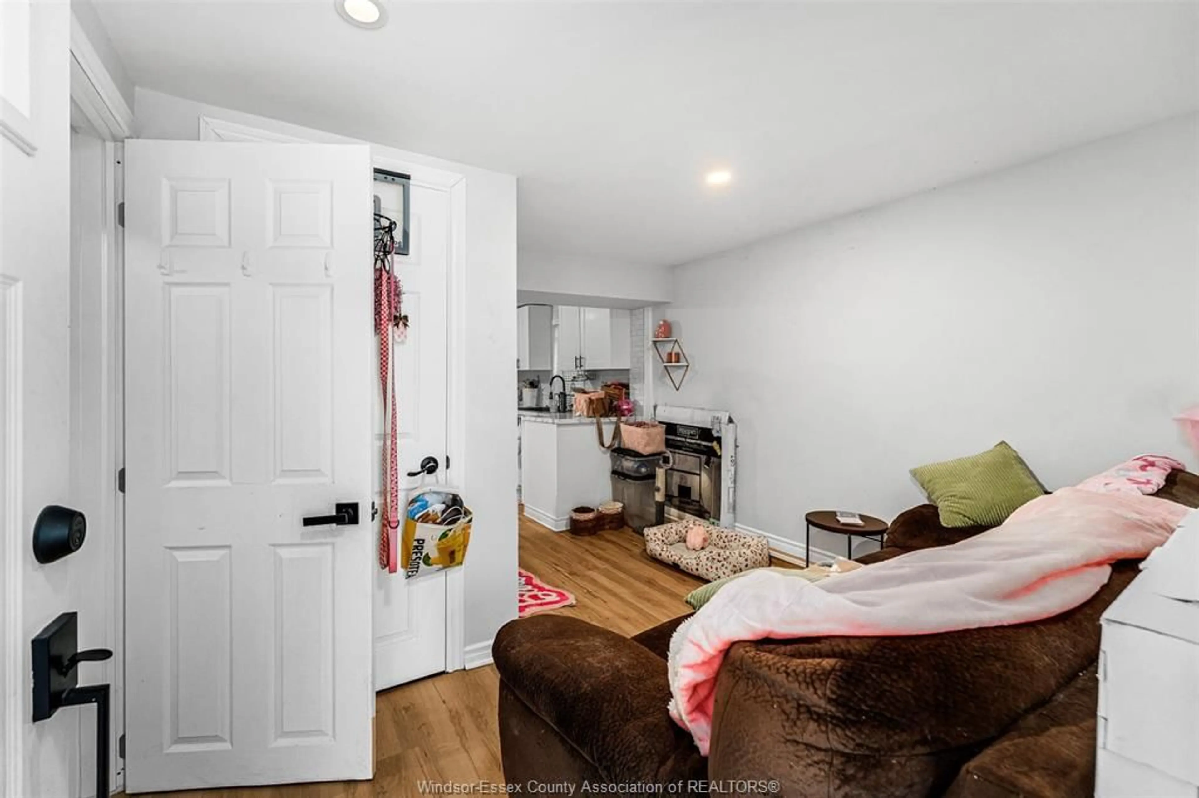 A pic of a room for 1321 Henry Ford, Windsor Ontario N8Y 2T9