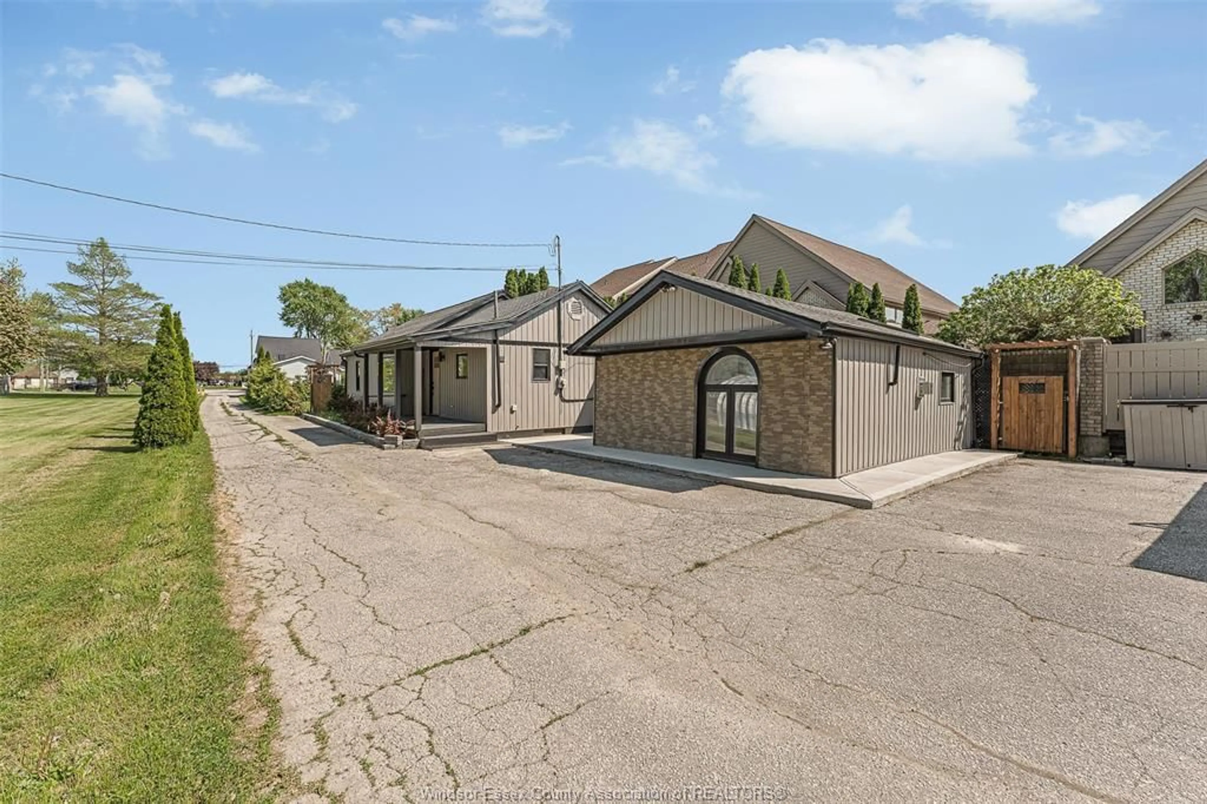 A pic from outside/outdoor area/front of a property/back of a property/a pic from drone, street for 75 PARE Lane, LaSalle Ontario N9J 1W3